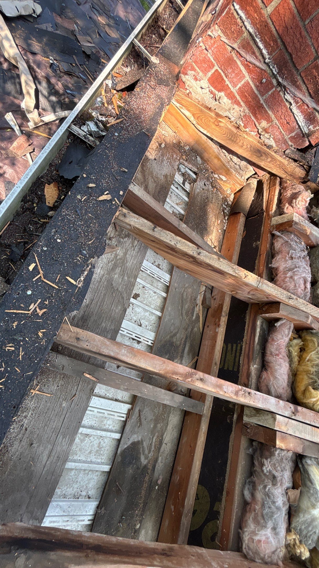 Roof Replacement using Owens Corning Brownwood by 180 Contractors