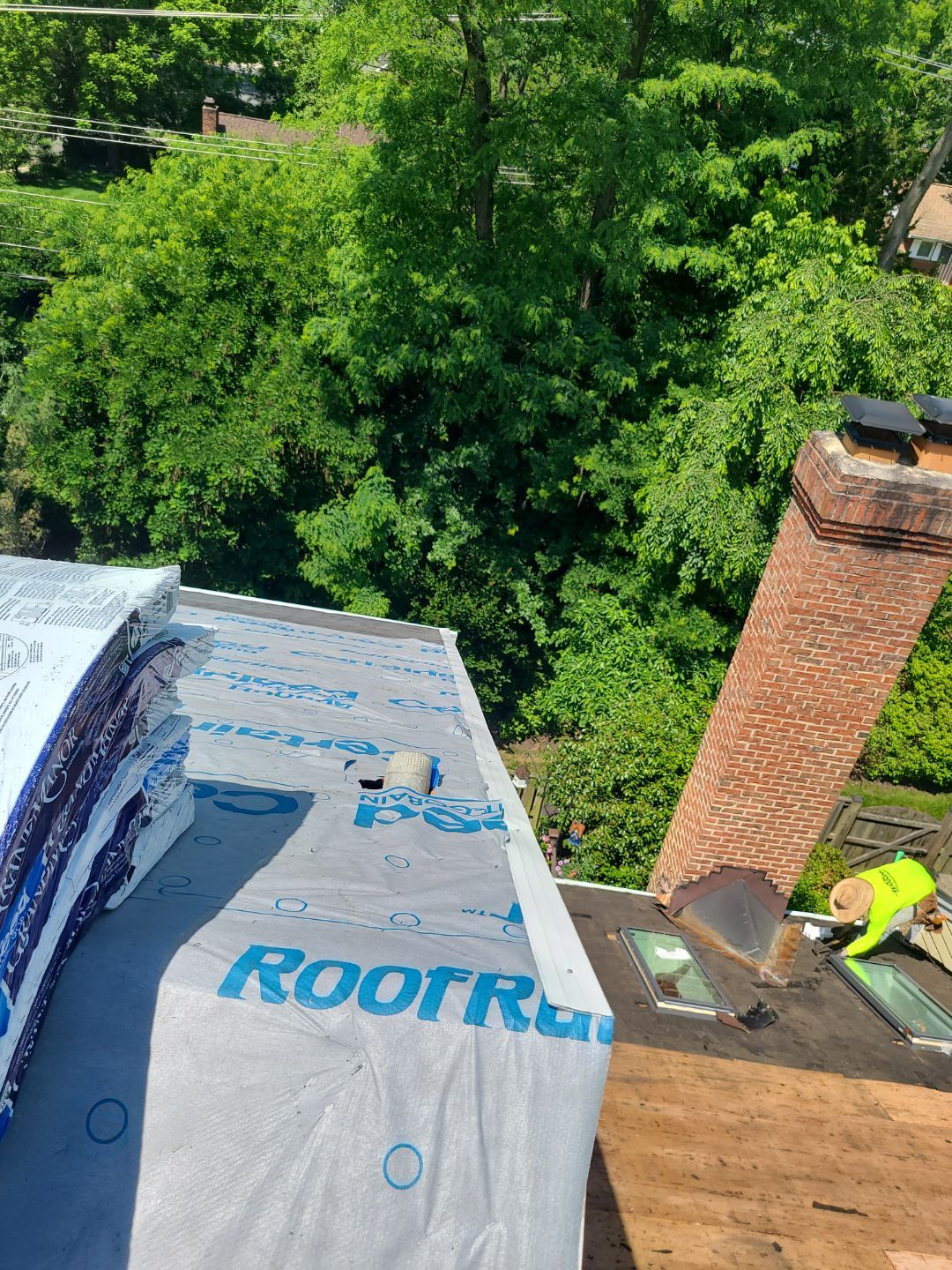 Arlington: CertainTeed Grand Manor Designer Shingles in Weathered Wood by RM Banning, Inc.