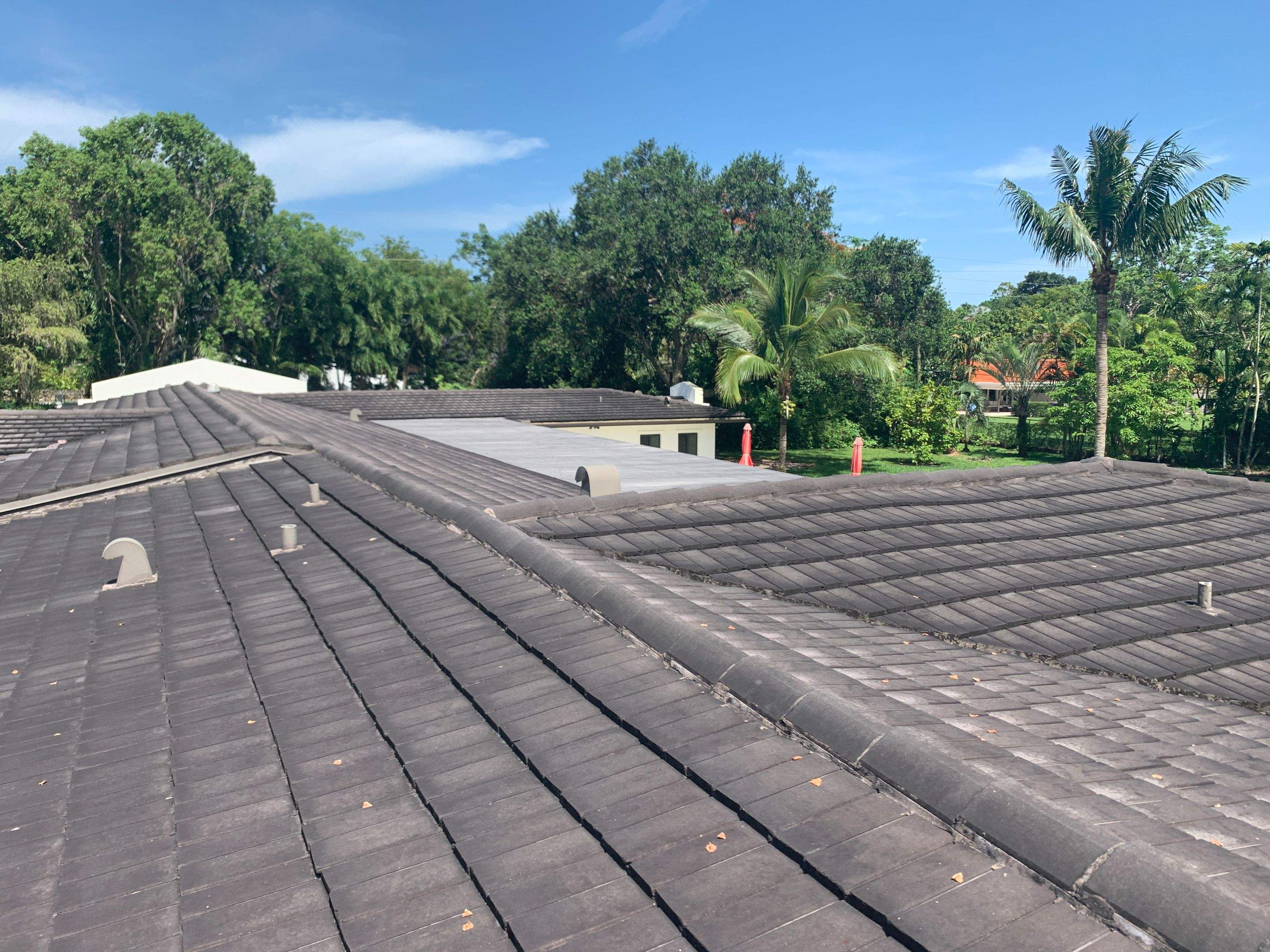 Metal Roof - Galvalume - Medium Bronze by Istueta Roofing