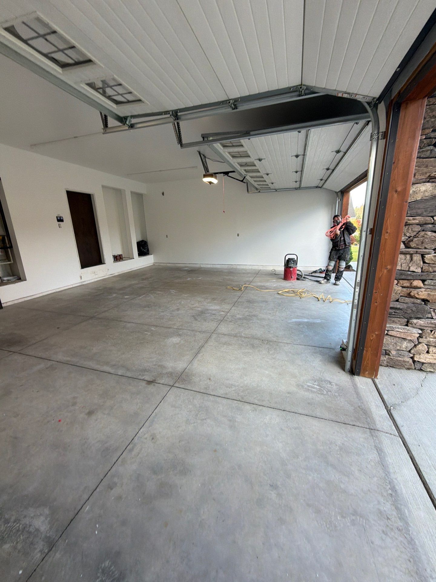 Polyaspartic Garage Floor Coating with Vinyl Flakes in Hayden by Croc Coatings, LLC
