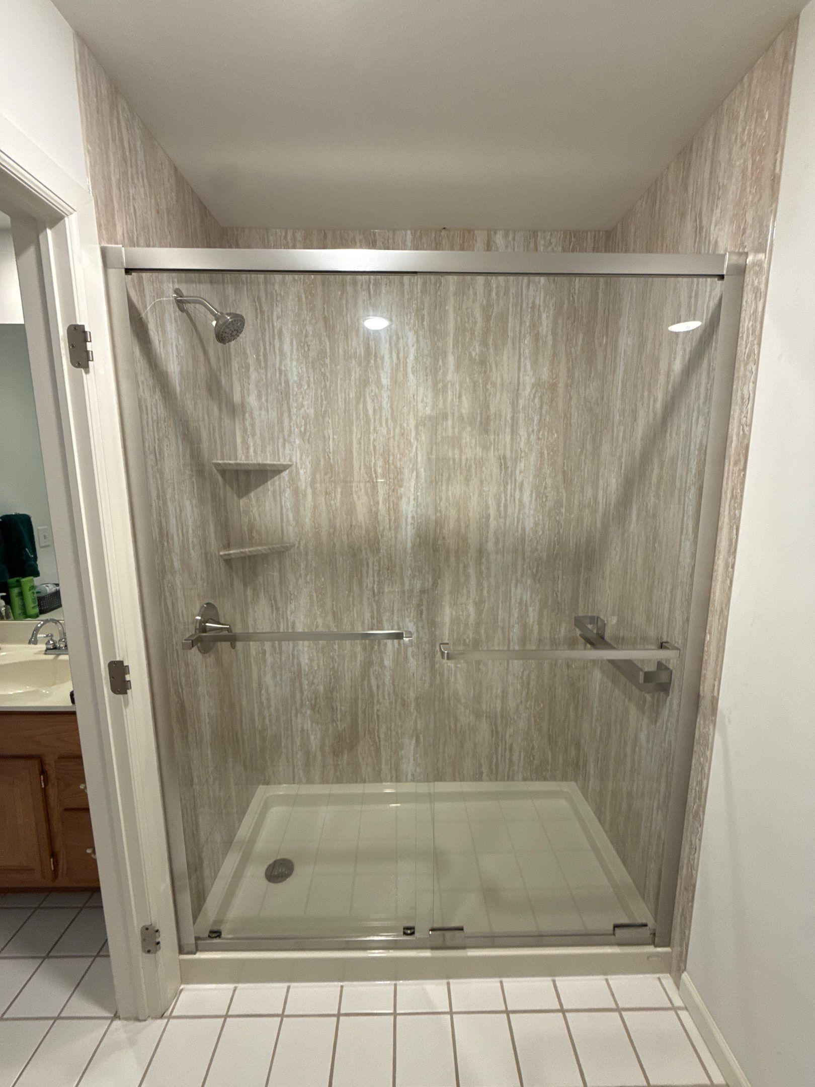 Jacuzzi Bath and Shower Remodel in Harbor Springs by Rainbow Seamless Systems