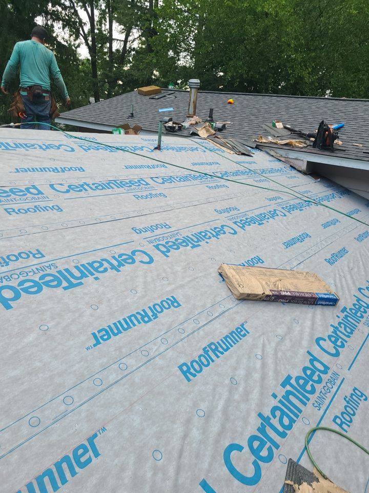 Vienna: CertainTeed Landmark Pro Architectural Shingles in Max Def Pewterwood by RM Banning, Inc.