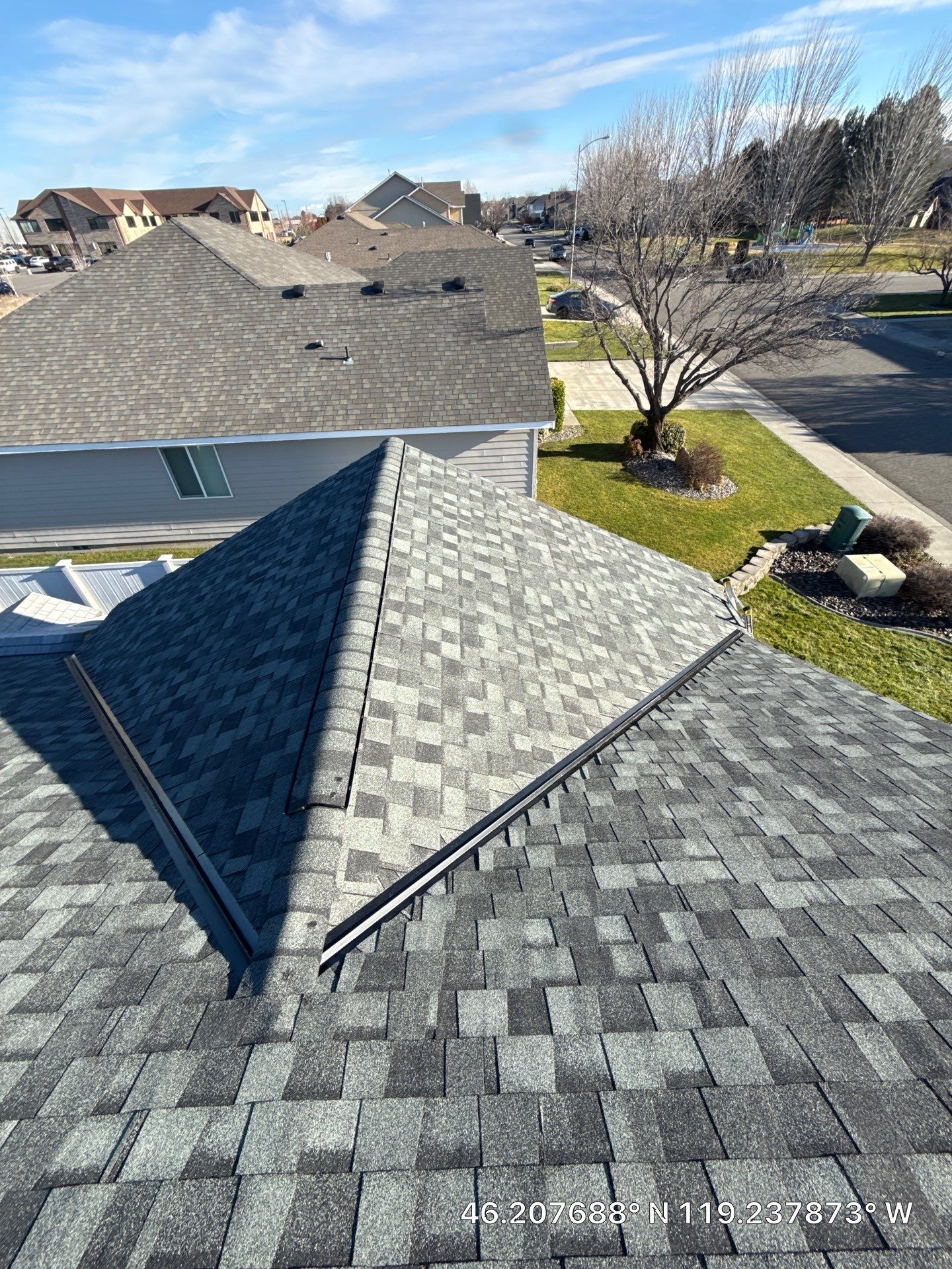 Architectural Asphalt Shingle Roof Replacement in Kennewick, Washington by Alpine Roofing