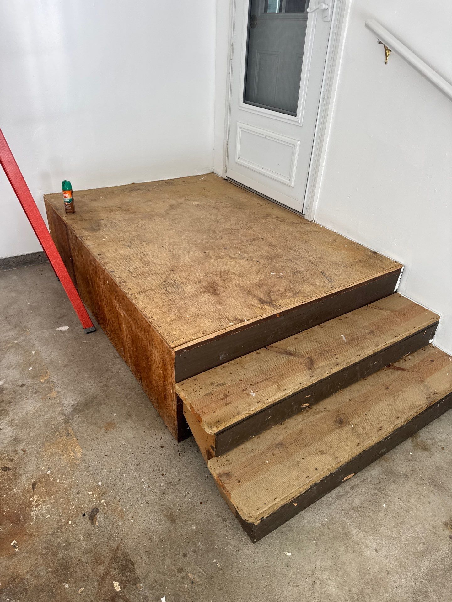 Multi-Colored Epoxy Flake Garage Floor Installation in Fruitport by Gordon Painting