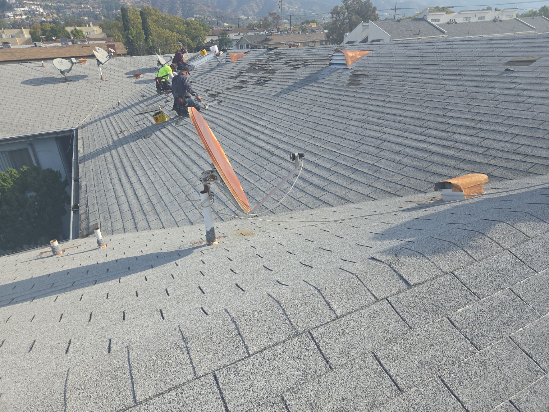 New Roof! Aparmtent Building in Burbank, CA by Hull Brothers Roofing