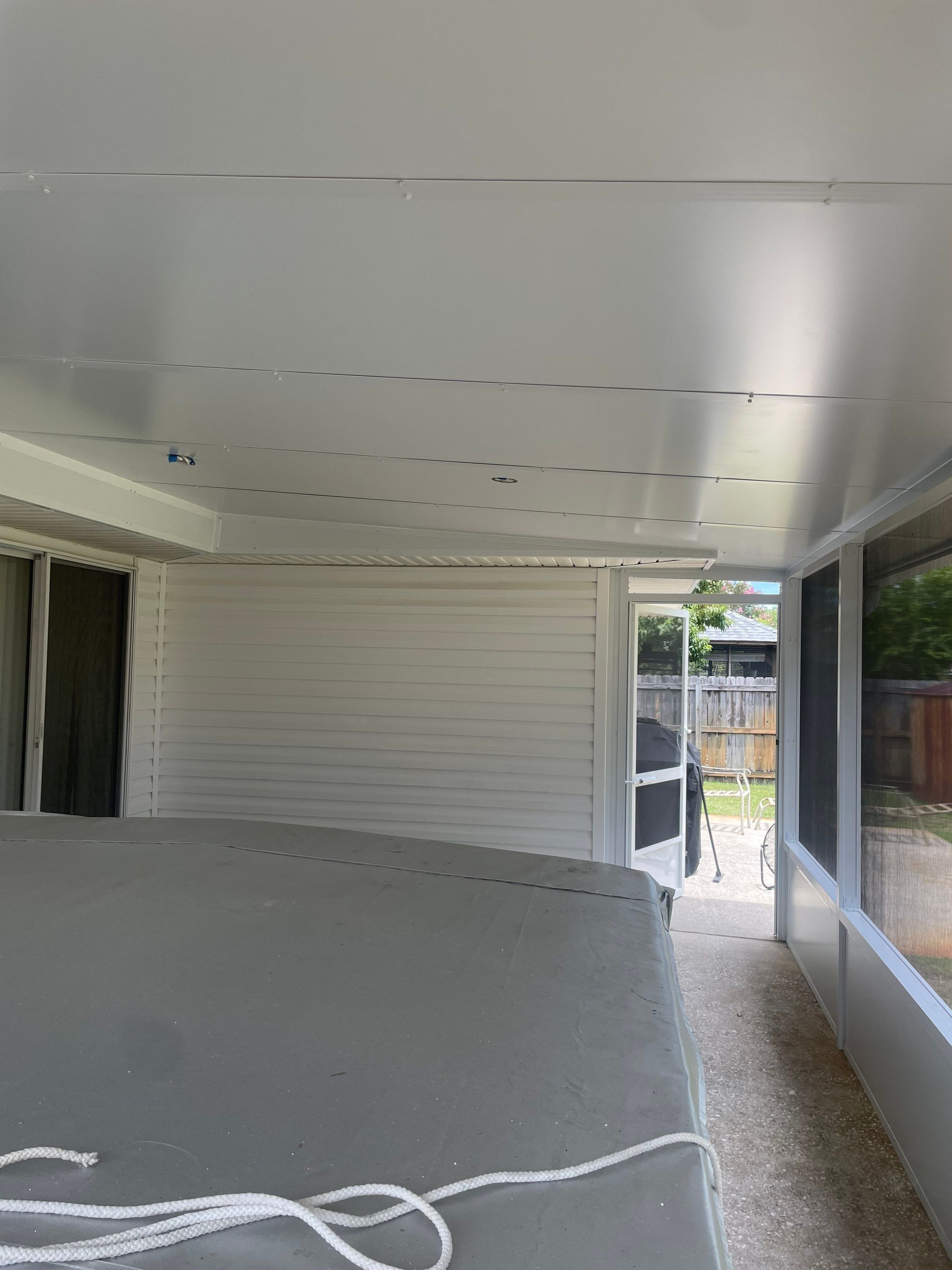 Screen Under in Navarre by Titan Sunrooms