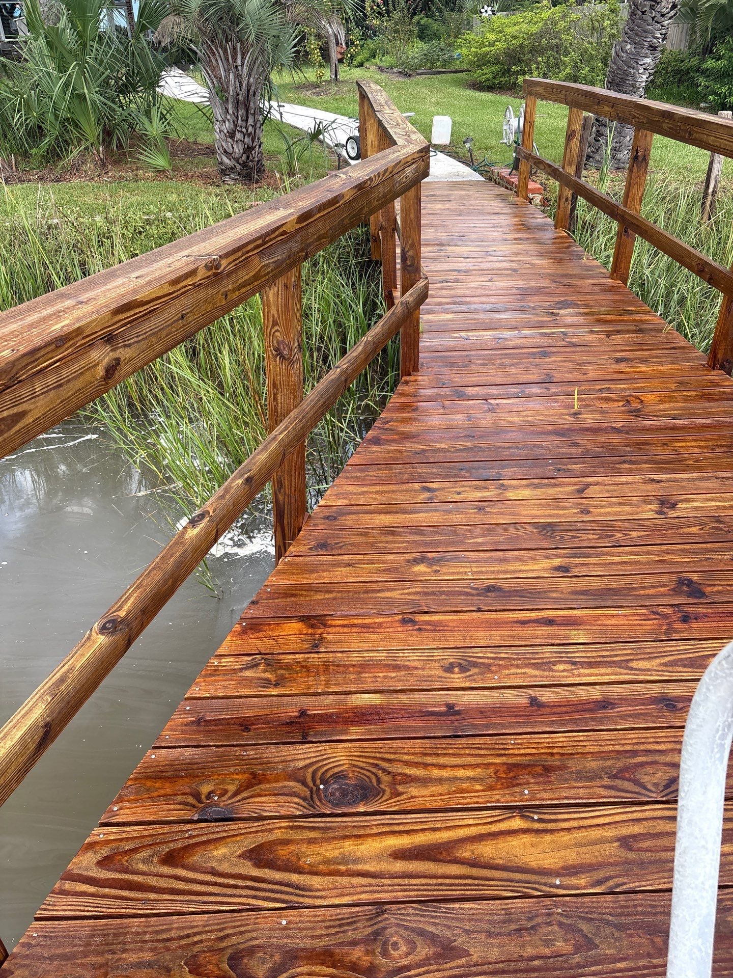 Wood Dock using Wood Sealant by DuraSeal