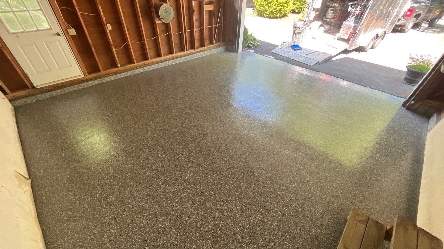 Garage in Nashua, NH 03062 by Symphony Concrete Coatings