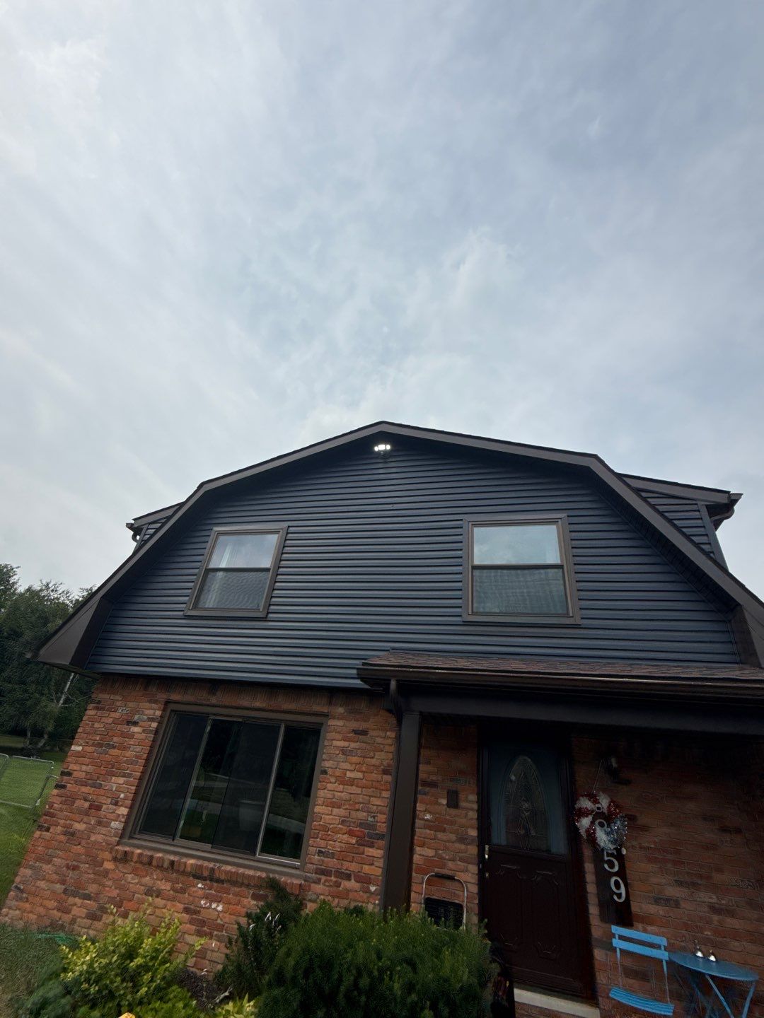 Siding Replacement using Alside Charter Oak D4.5" by 180 Contractors