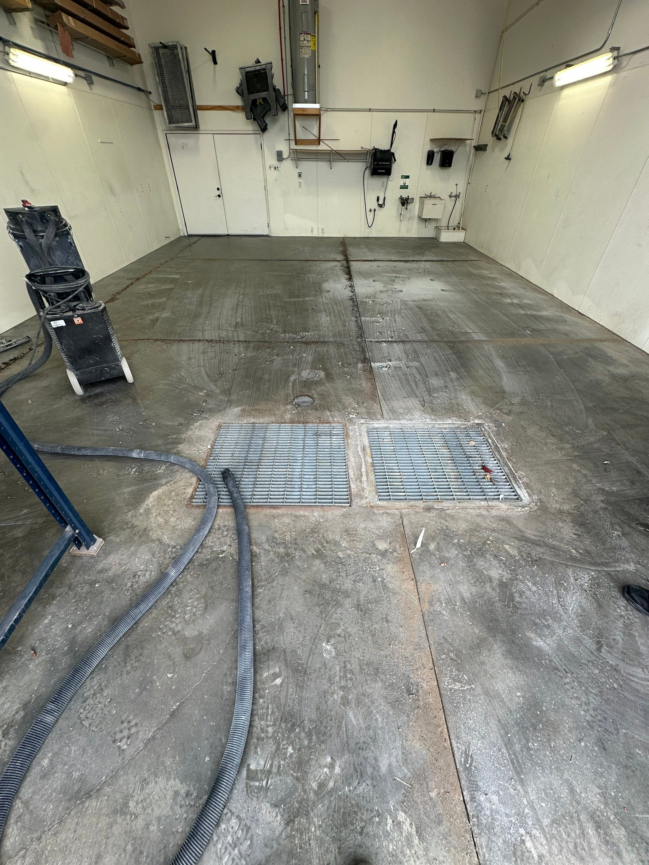 Commercial Grey Speckled Epoxy Floor Coating for Industrial Workshop by Select Painting, Coatings & Garage Cabinets