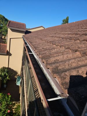 Gutter Cleaning using seal gutters in Sarasota FL