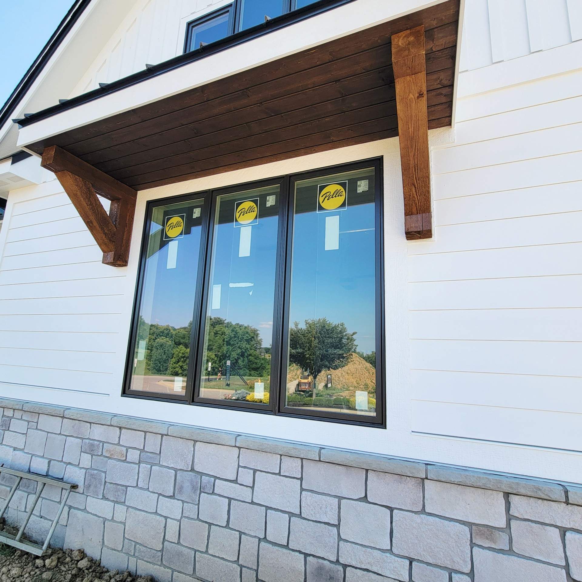 Toebben 25-3/Ledgestone Way by Pella Windows & Doors