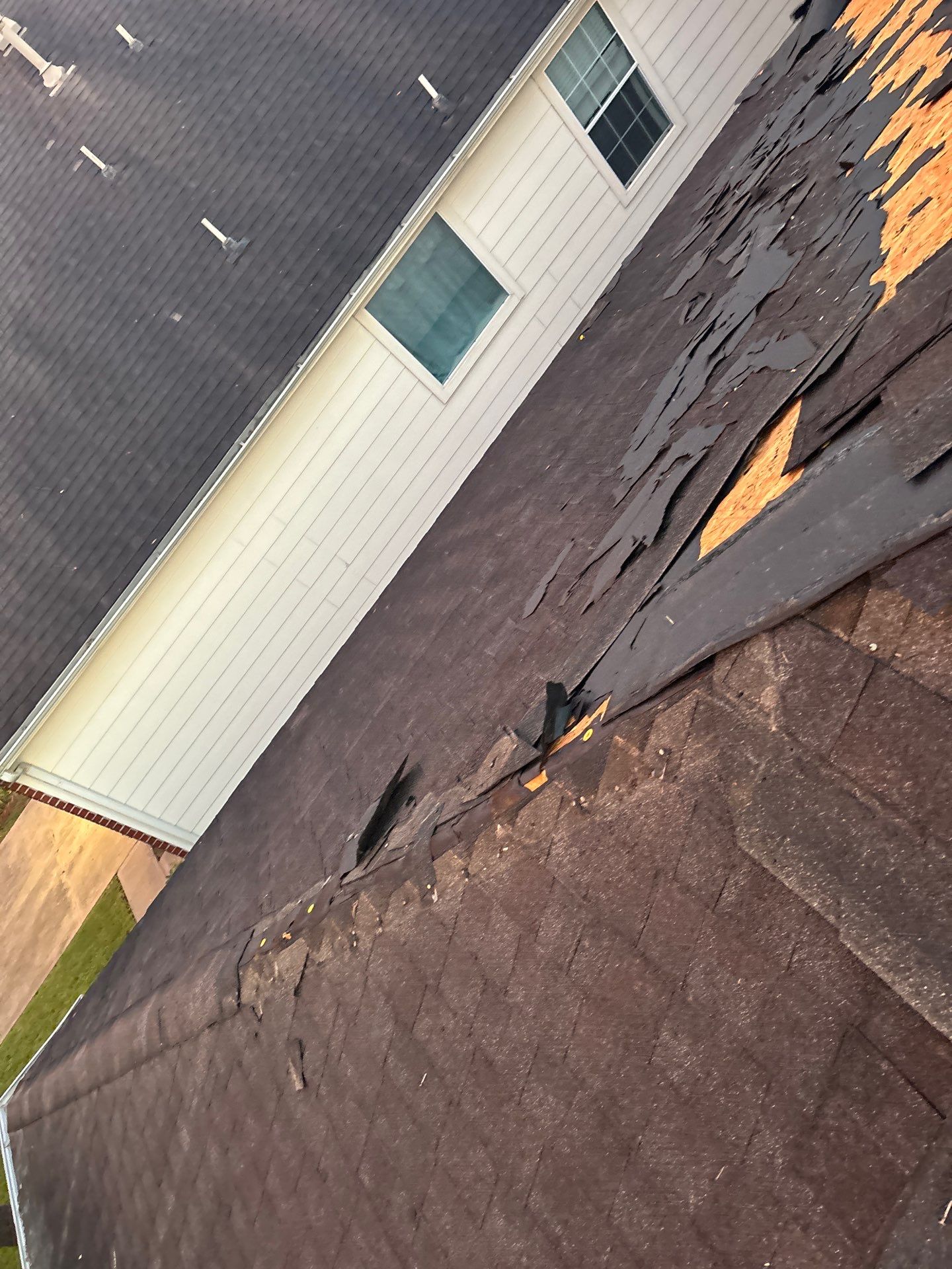 Residential Roofing Installation using Owen's Corning Duration (Lifetime) Shingles by Roof Repair Company
