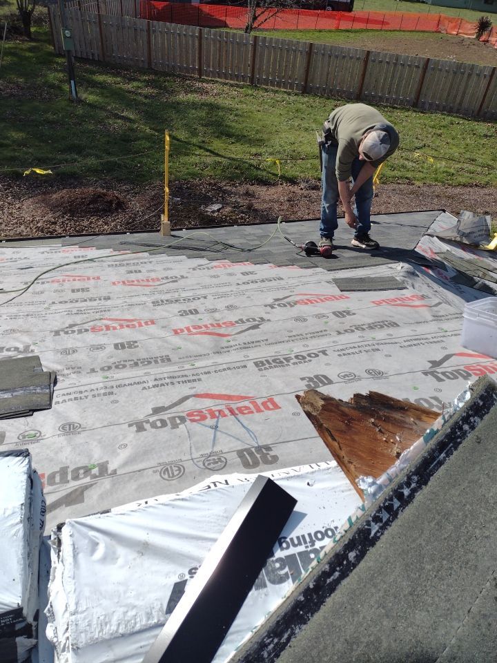 Residential Re-Roof in Lebanon Oregon by Orezona Building & Roofing Company, Inc.