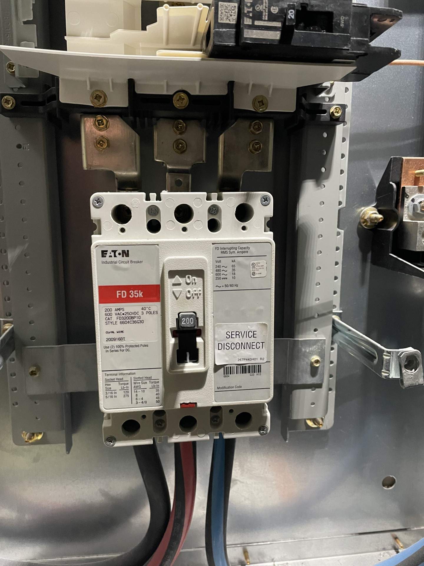 Power Distribution Upgrade by Complete Tradesmen Services