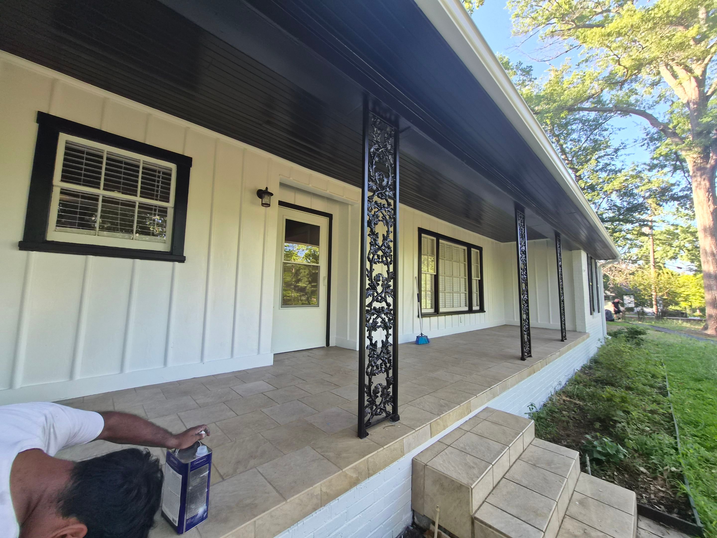 From Gray to Modern White: Exterior Repaint in Tyler, TX by Quality Coats Painting