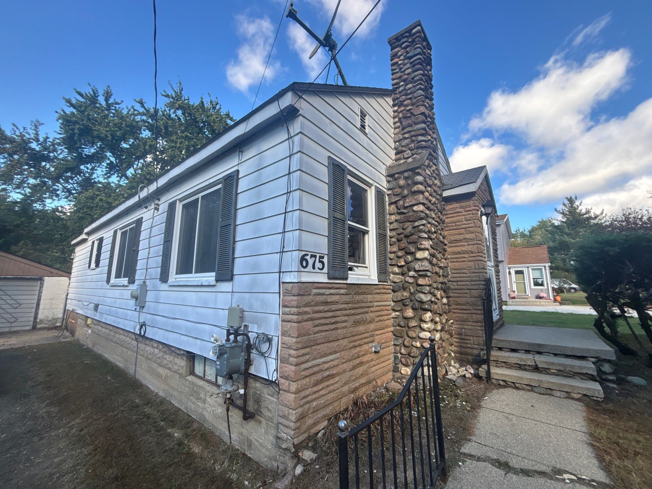 Roof Replacement using Owens Corning Brownwood by 180 Contractors