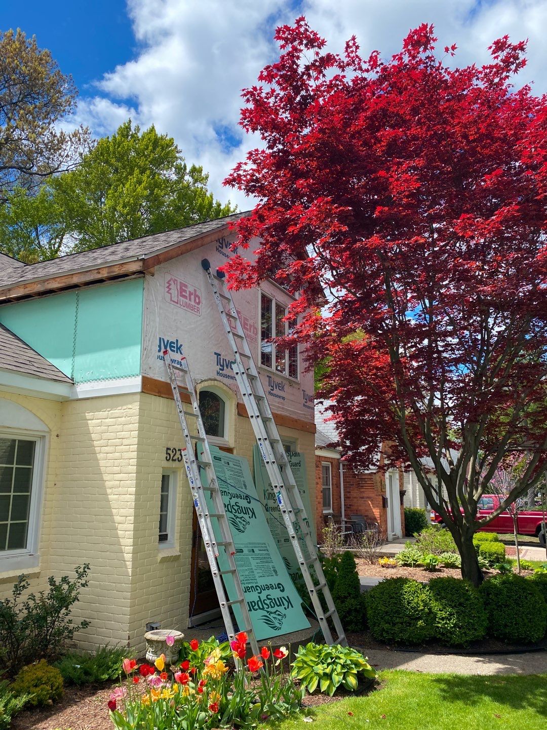 Siding Replacement using CertainTeed Restoration Classic D5 by 180 Contractors