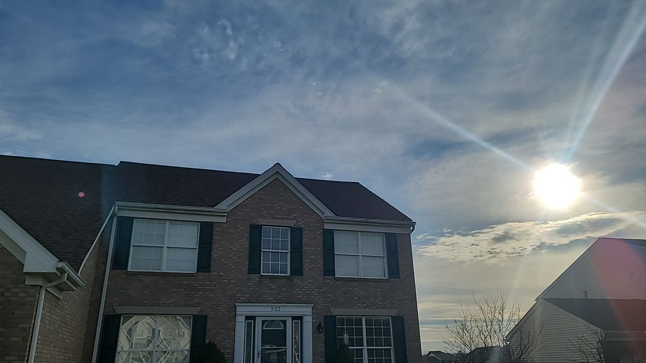 ATLAS PINNACLE COLOR: BURNT HICKORY DRIP EDGE: WHITE by Eagle Eye Roofing