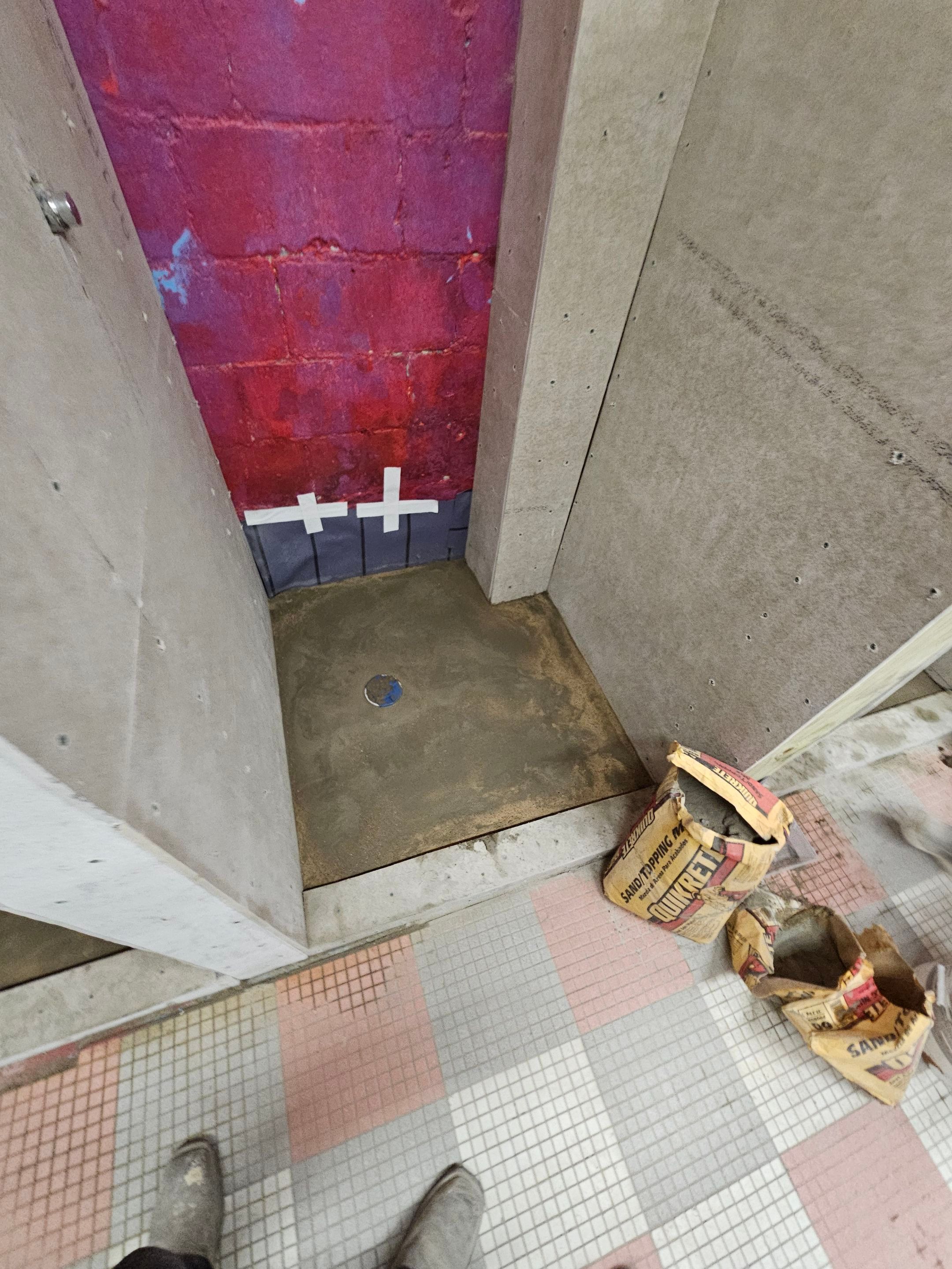 Showers & Storage by EL-GC LLC 