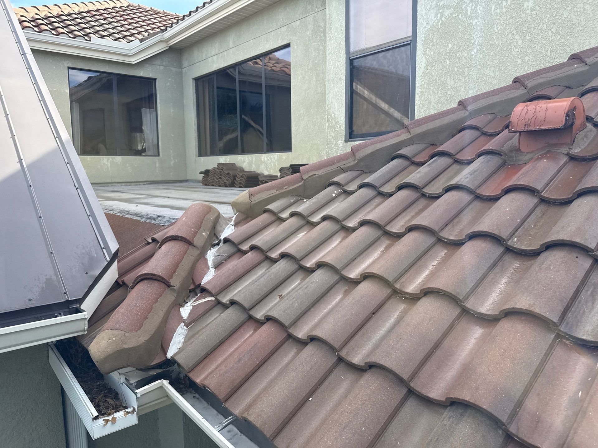 Roof Cleaning & Pool Deck Cleaning! Winding River, Bradenton, FL by Sunshine AquaWash
