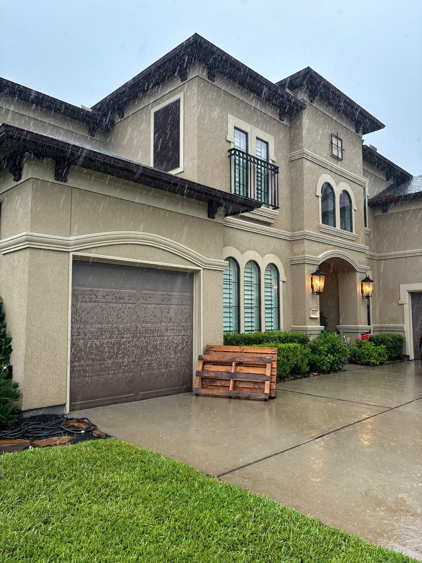 Residential Roofing Installation using Owen's Corning Duration (Lifetime) Shingles by Roof Repair Company