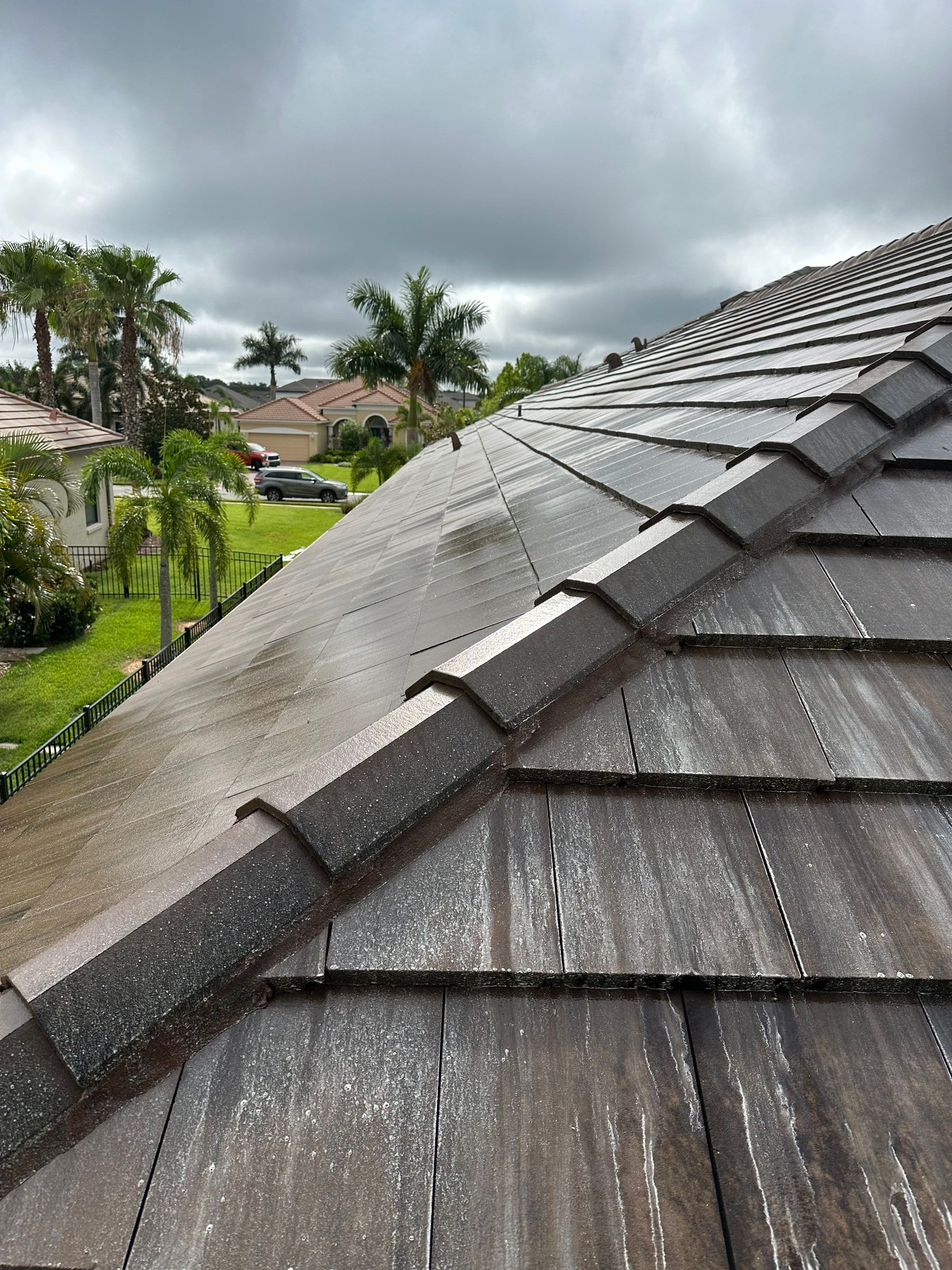 Flat Tile Roof Cleaning, House Wash & Sidewalk Cleaning in Enclave at Country Meadows, Bradenton, FL | Sunshine AquaWash by Sunshine AquaWash