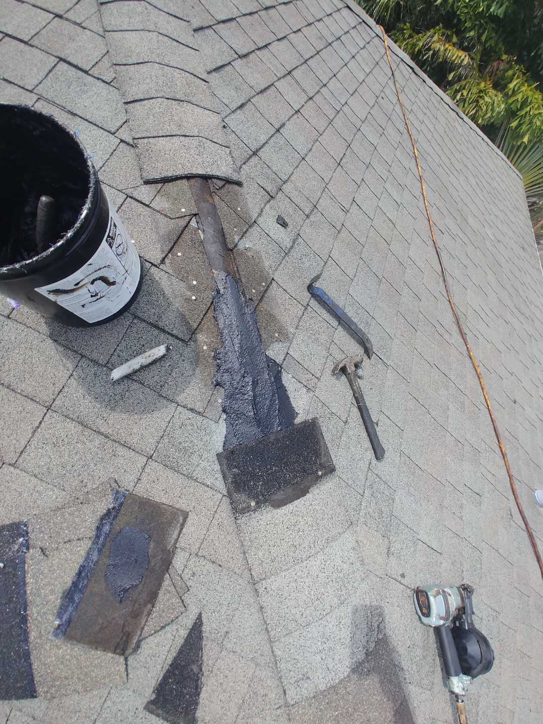 Silicone Roof Coating in West Palm Beach โ Waterproof, Energy-Efficient & Long-Lasting Protection by Aastro Roofing