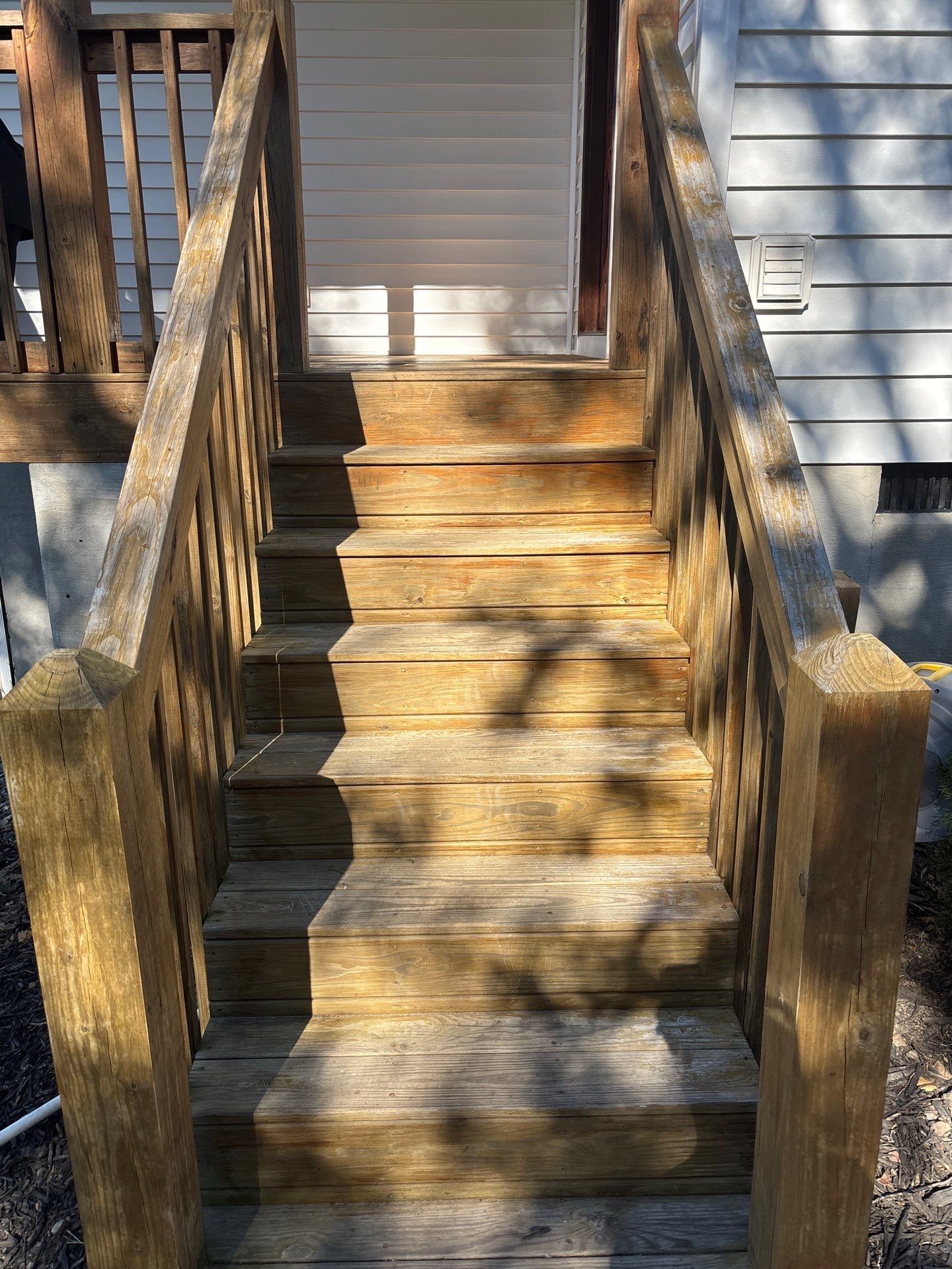Wood Deck using Wood Sealant by DuraSeal