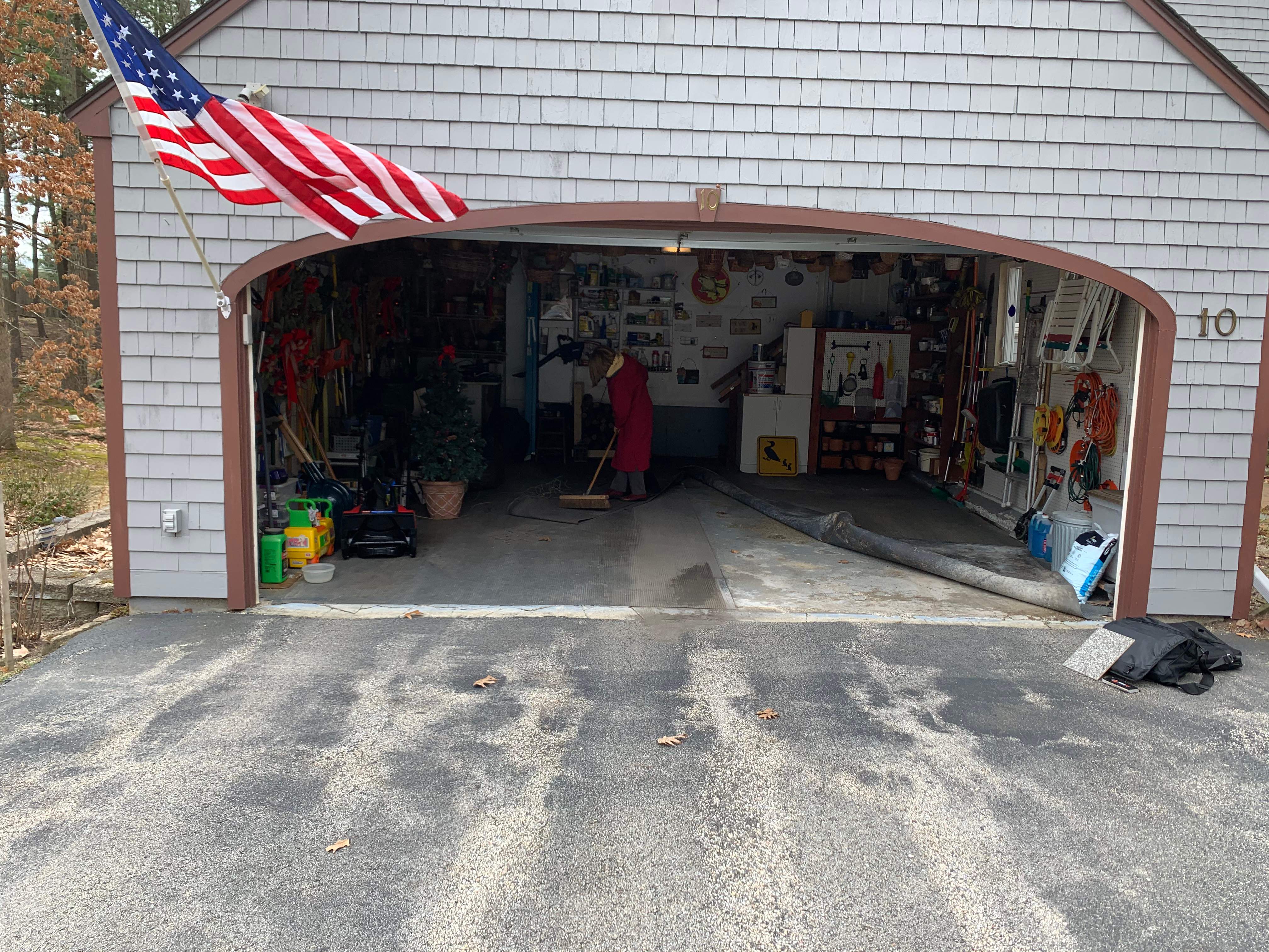 Garage in Nashua, NH 03063 by Symphony Concrete Coatings