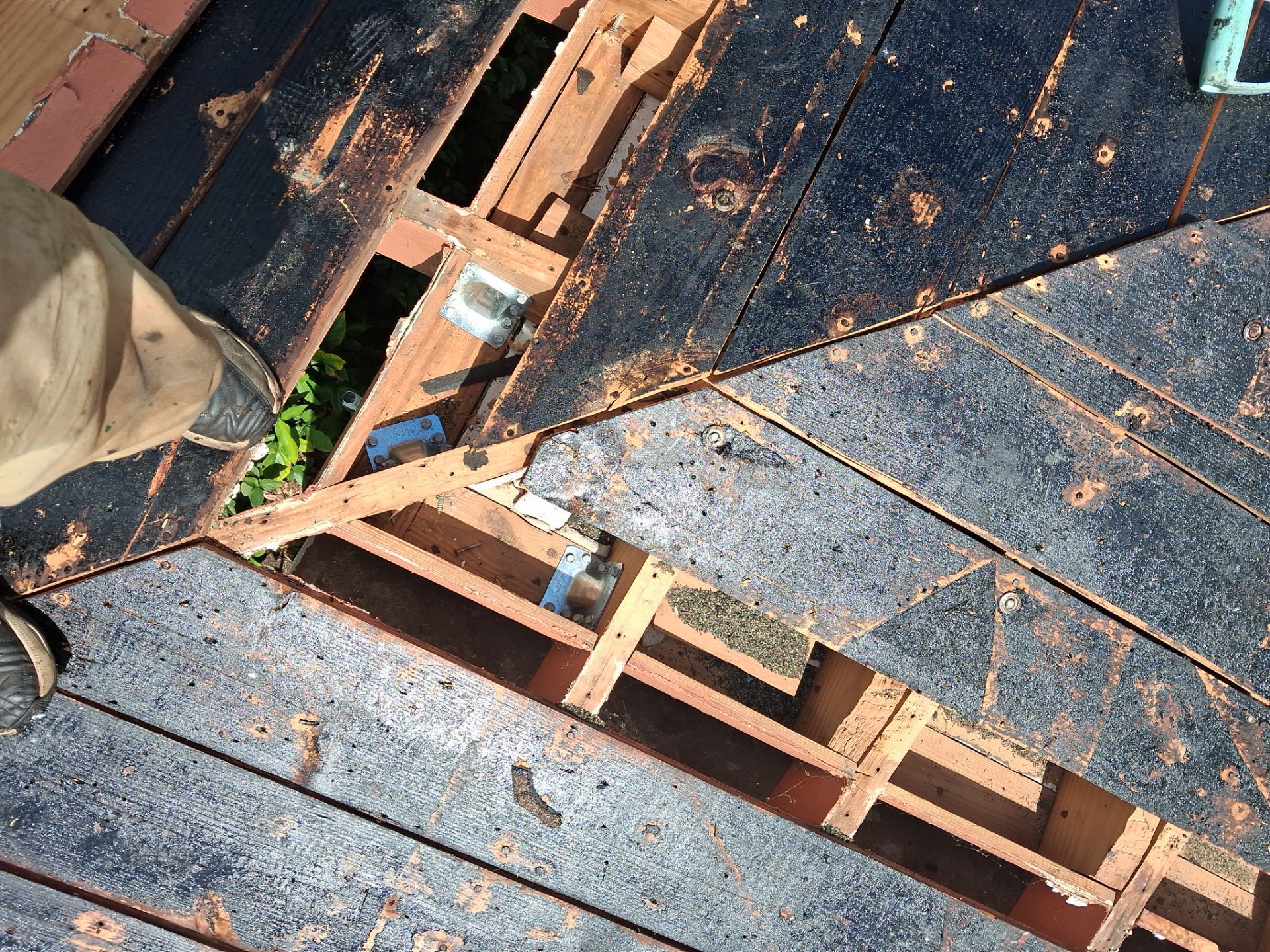 Project in St. Petersburg 33709 by Mitchell Roofing Company LLC 
