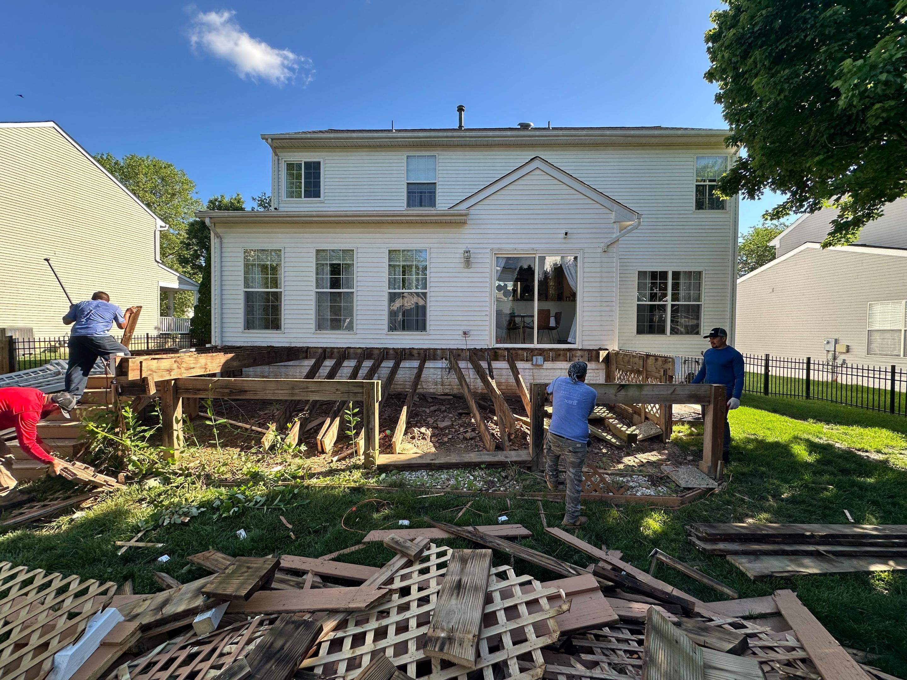 New Trex Composite Deck in Ashburn, VA by Sunburst Construction Inc