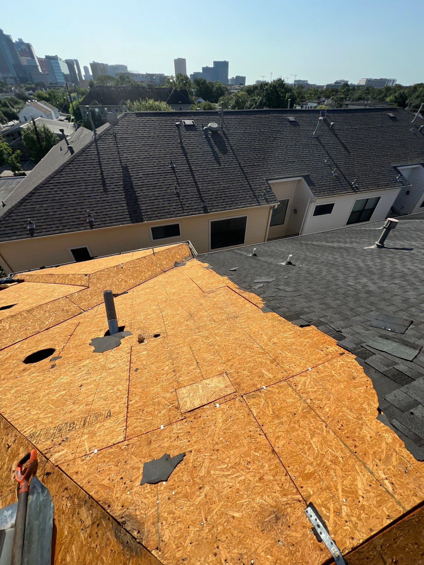 Residential Roofing Installation using Owen's Corning Duration (Lifetime) Shingles by Roof Repair Company