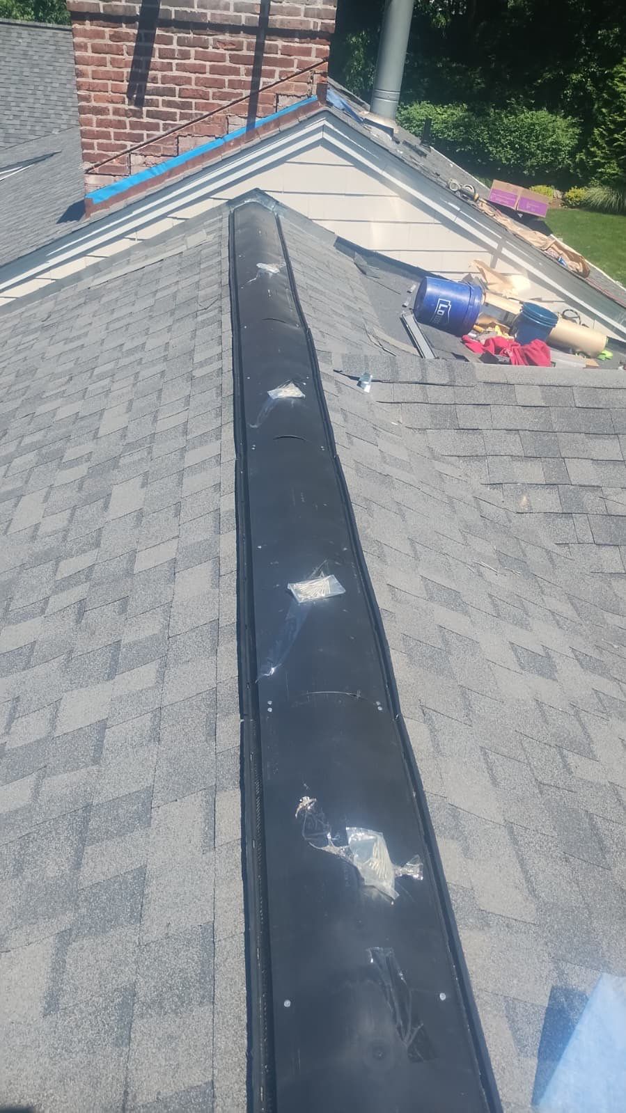DiGiorgi installs a beautiful roof in Wilton, CT by DiGiorgi Roofing and Siding Inc