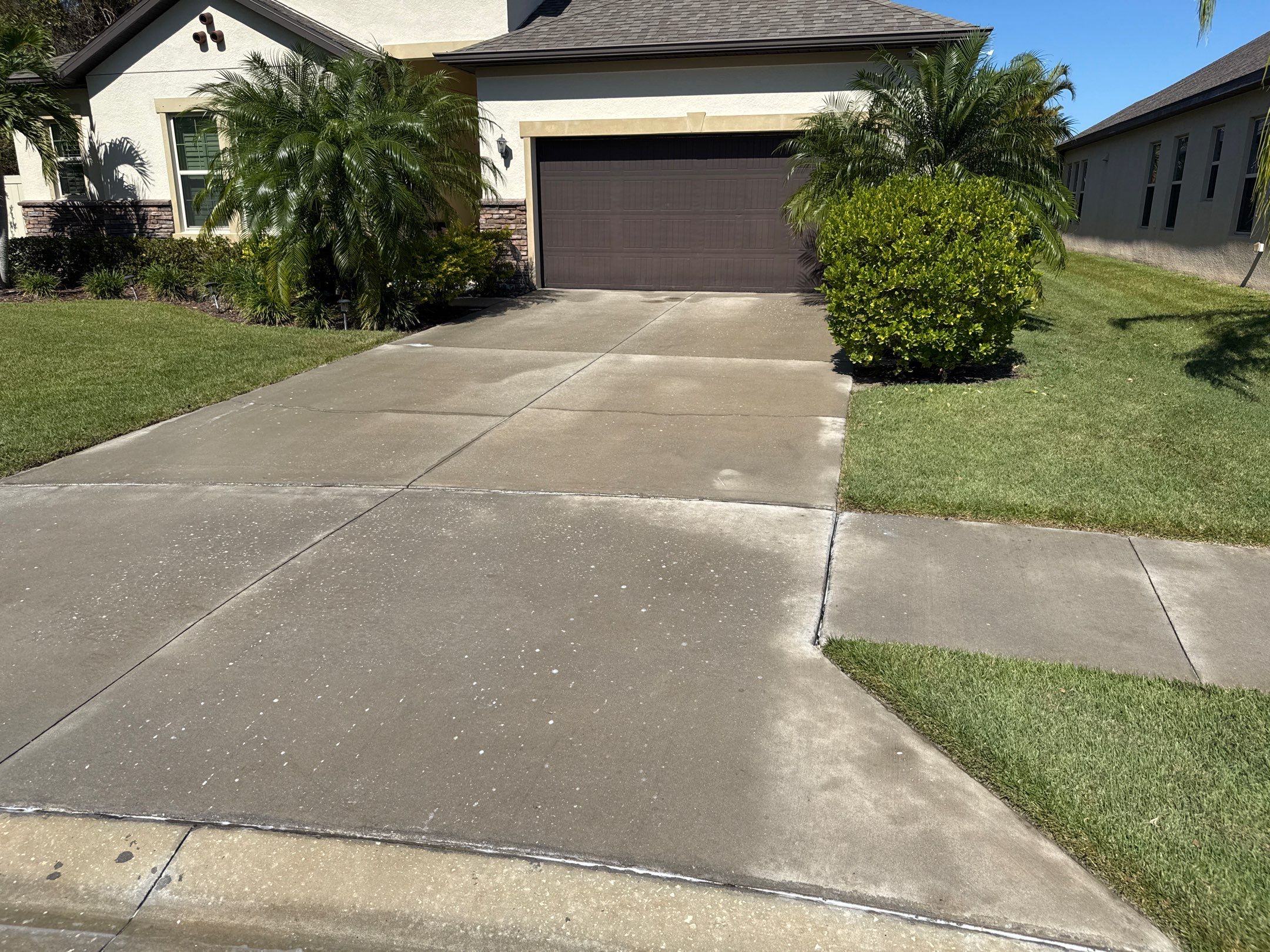 Concrete Driveway, Sidewalk, and Entryway Cleaning in Raven Crest, Bradenton, FL by Sunshine AquaWash
