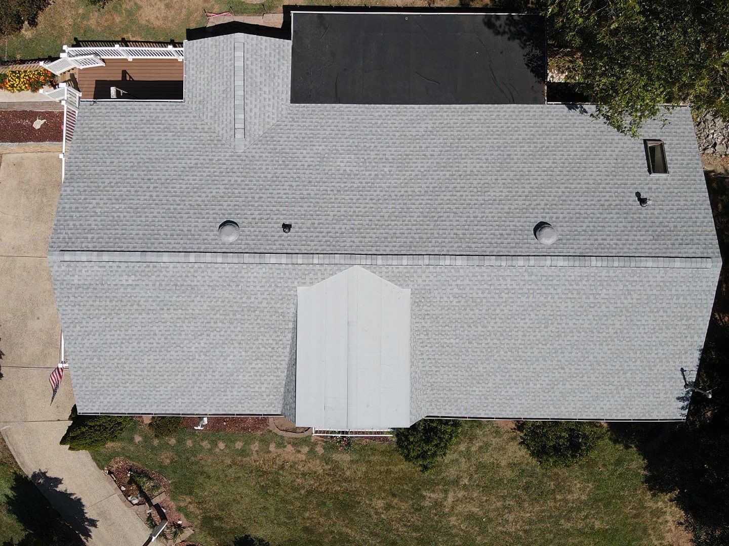 Residential Roofing Installation using GAF Timberline HDZ Fox Hollow Grey by Rainstoppers Roofing