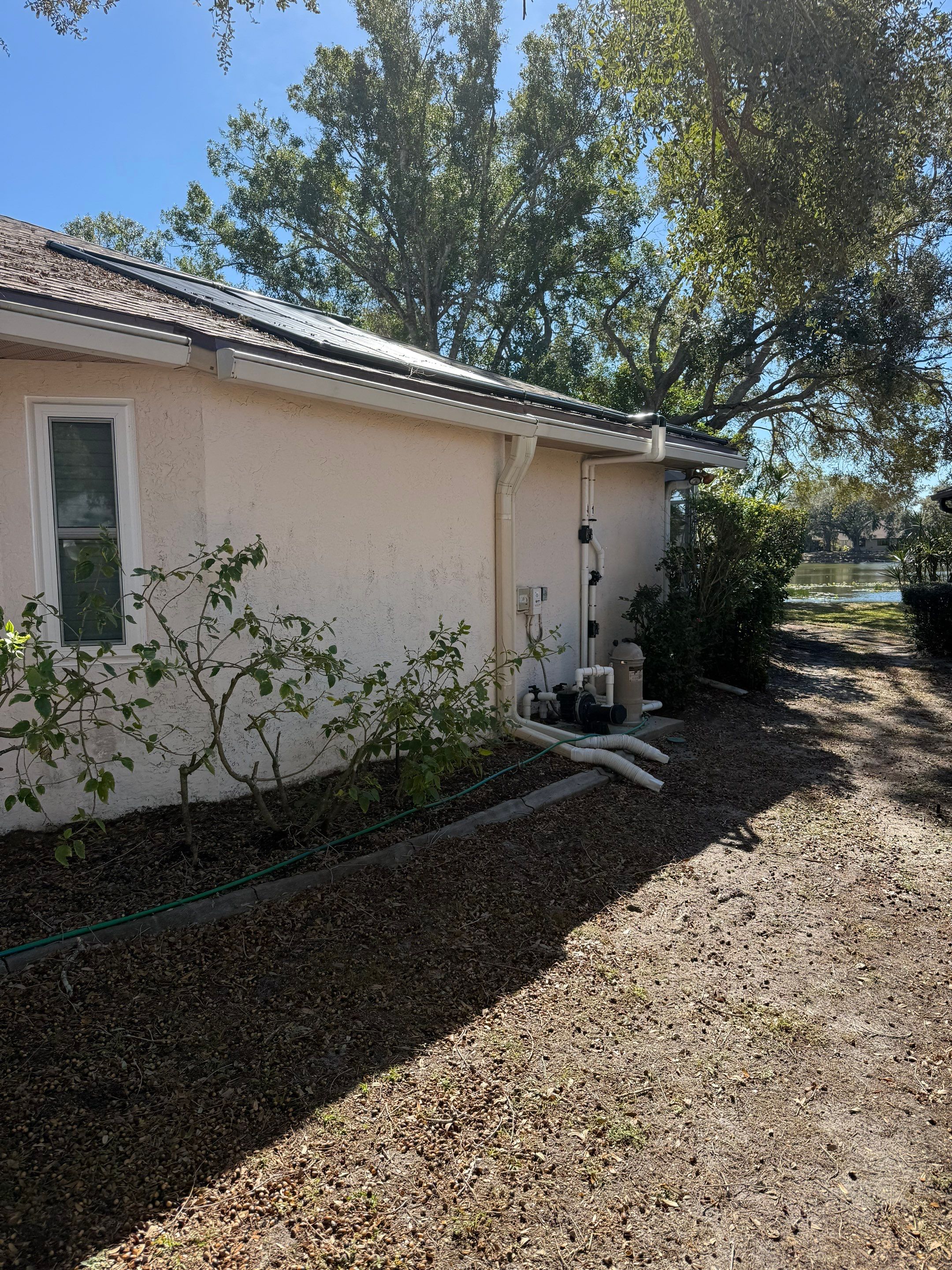 Seamless Aluminum Gutter Installation using 6 Inch Seamless Gutters in Sarasota FL by Gutter Professors