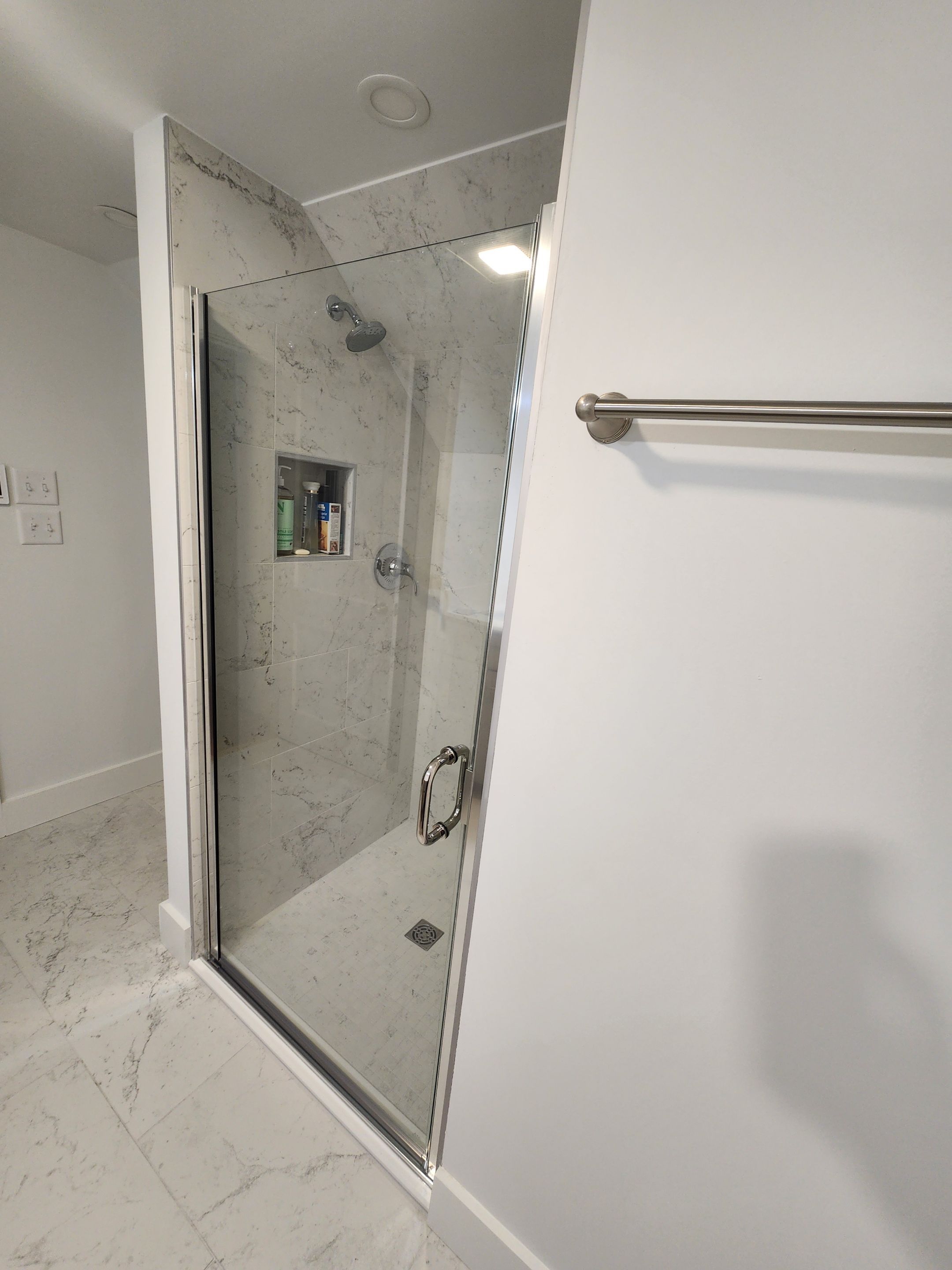 Shower using Alumax 300CV Semi-Frameless Shower by Cheshire Glass Company