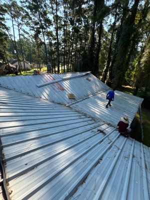 White Standing Seam Metal Roof Replacement in Willis, Texas