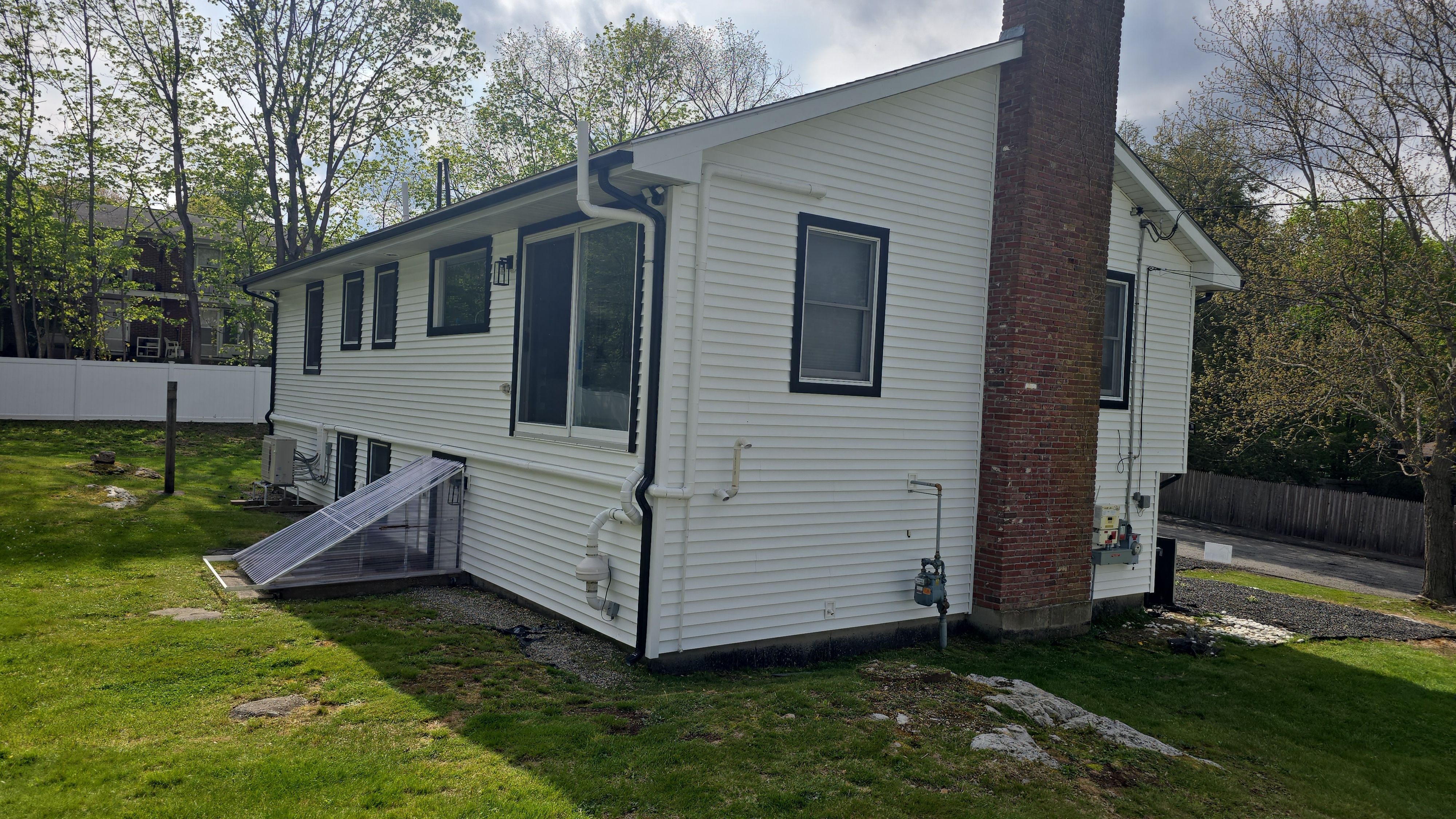 Vinyl siding project in Natick, MA by UBrothers Construction