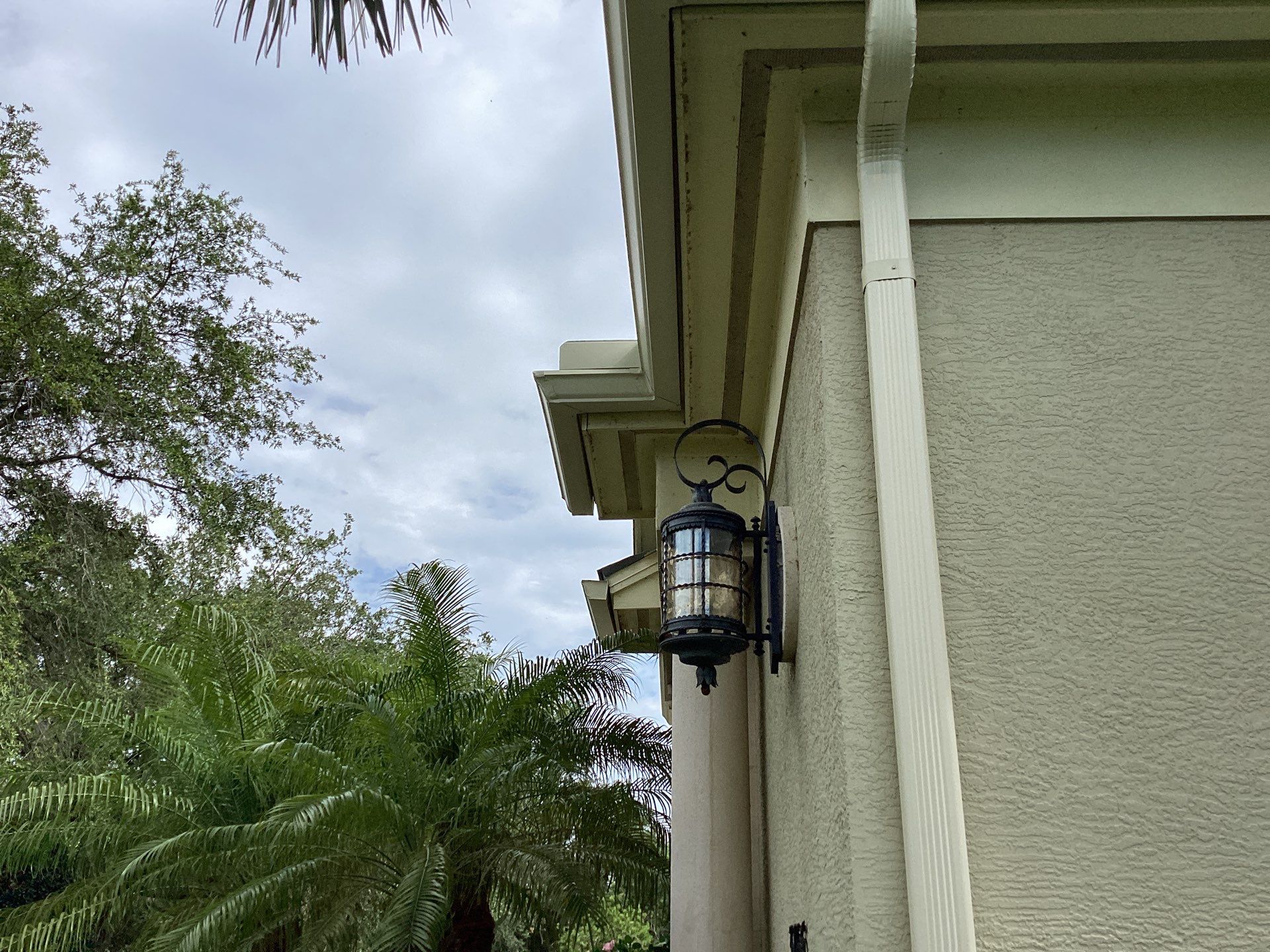 Gutter Project 7 inch seamless gutters using Cameo Gutters in Sarasota FL by Gutter Professors