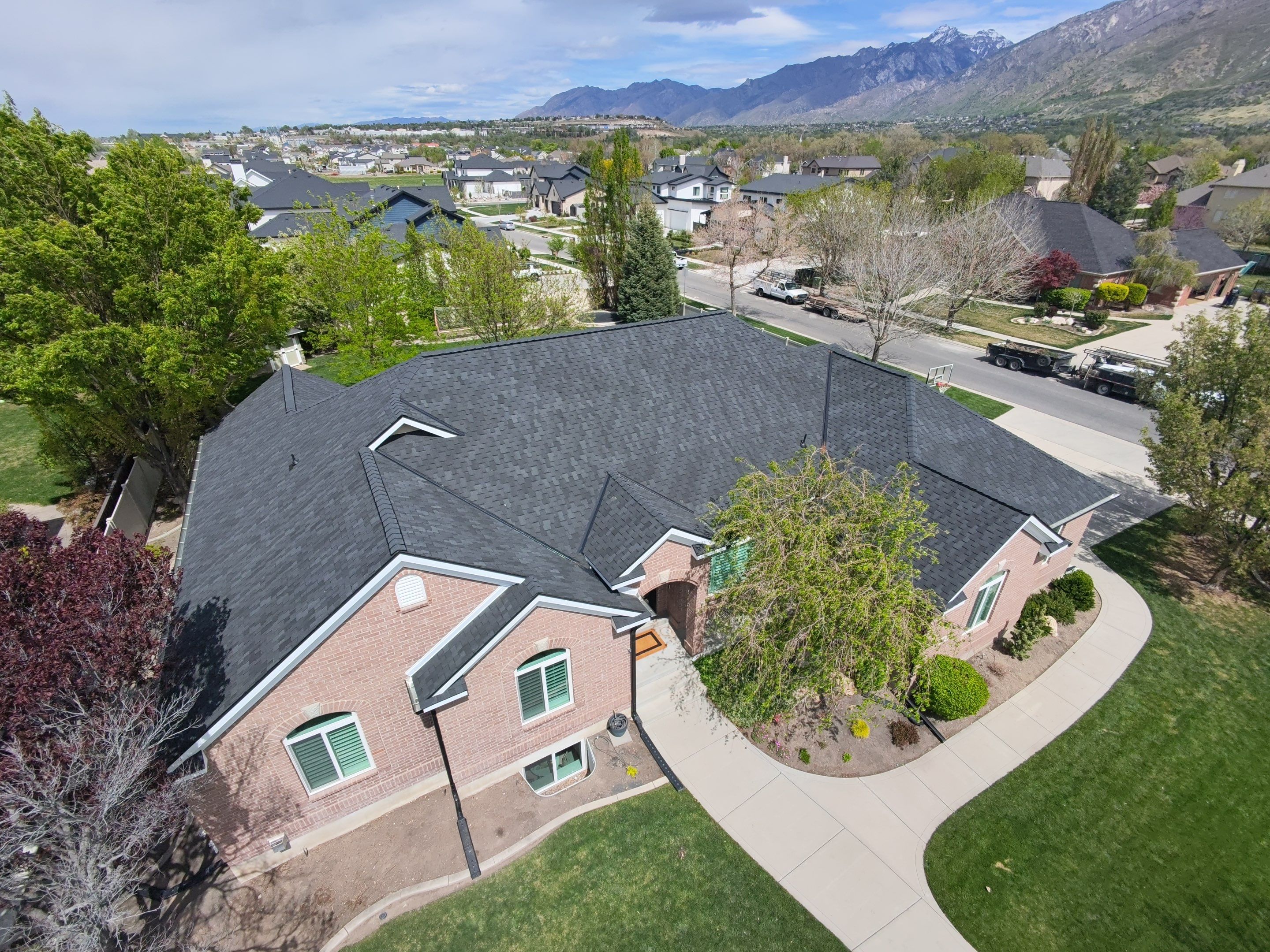 GAF Grand Sequoia Charcoal Roof by The Roof Doctor