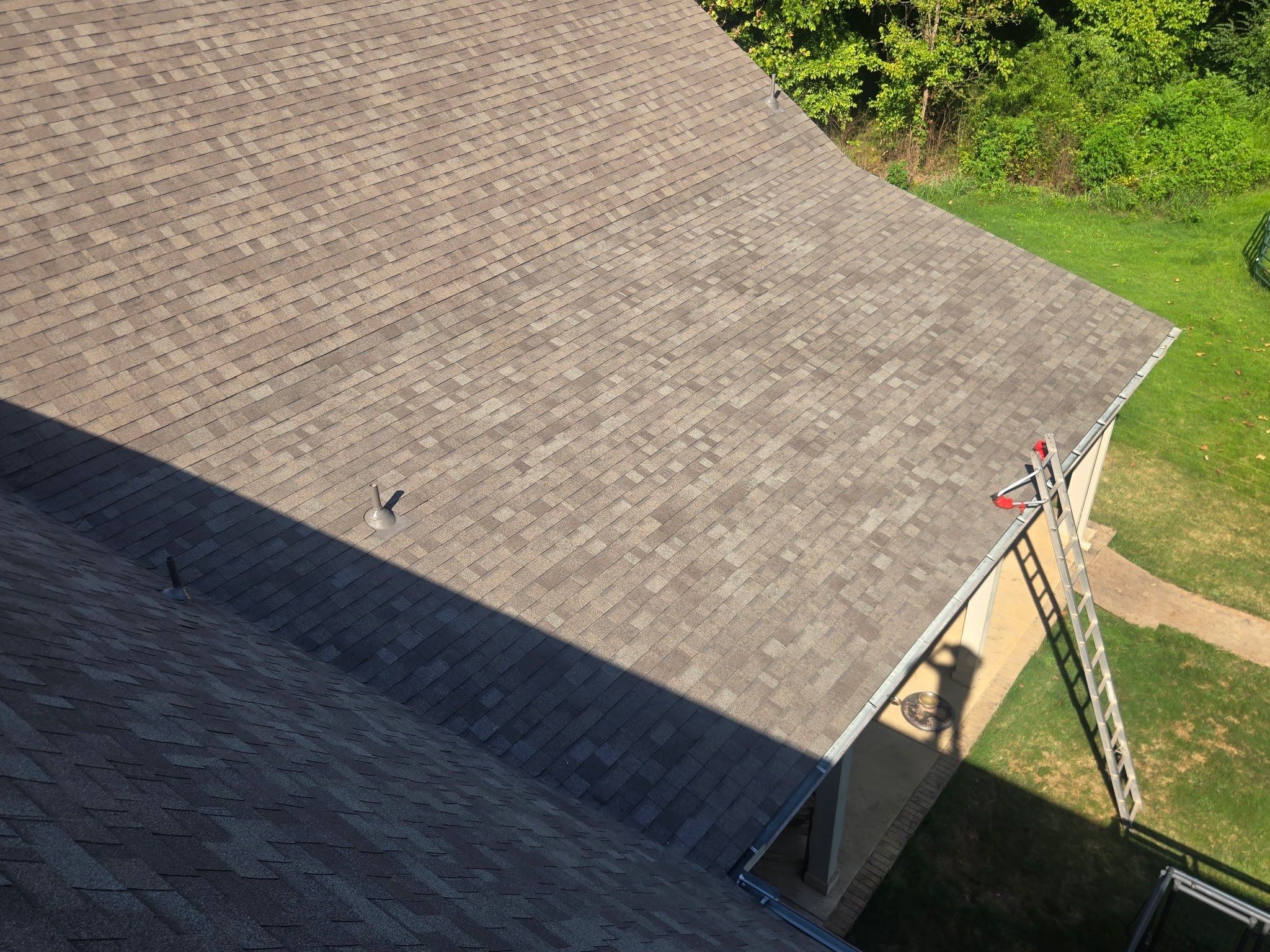 Residential Asphalt Shingle Roof Replacement in Hernando, Mississippi by Revival Roofing Services