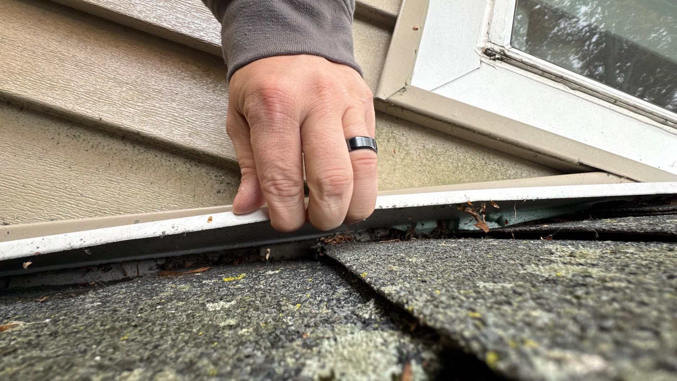 Roof Replacement using Owens Corning Onyx Black by 180 Contractors