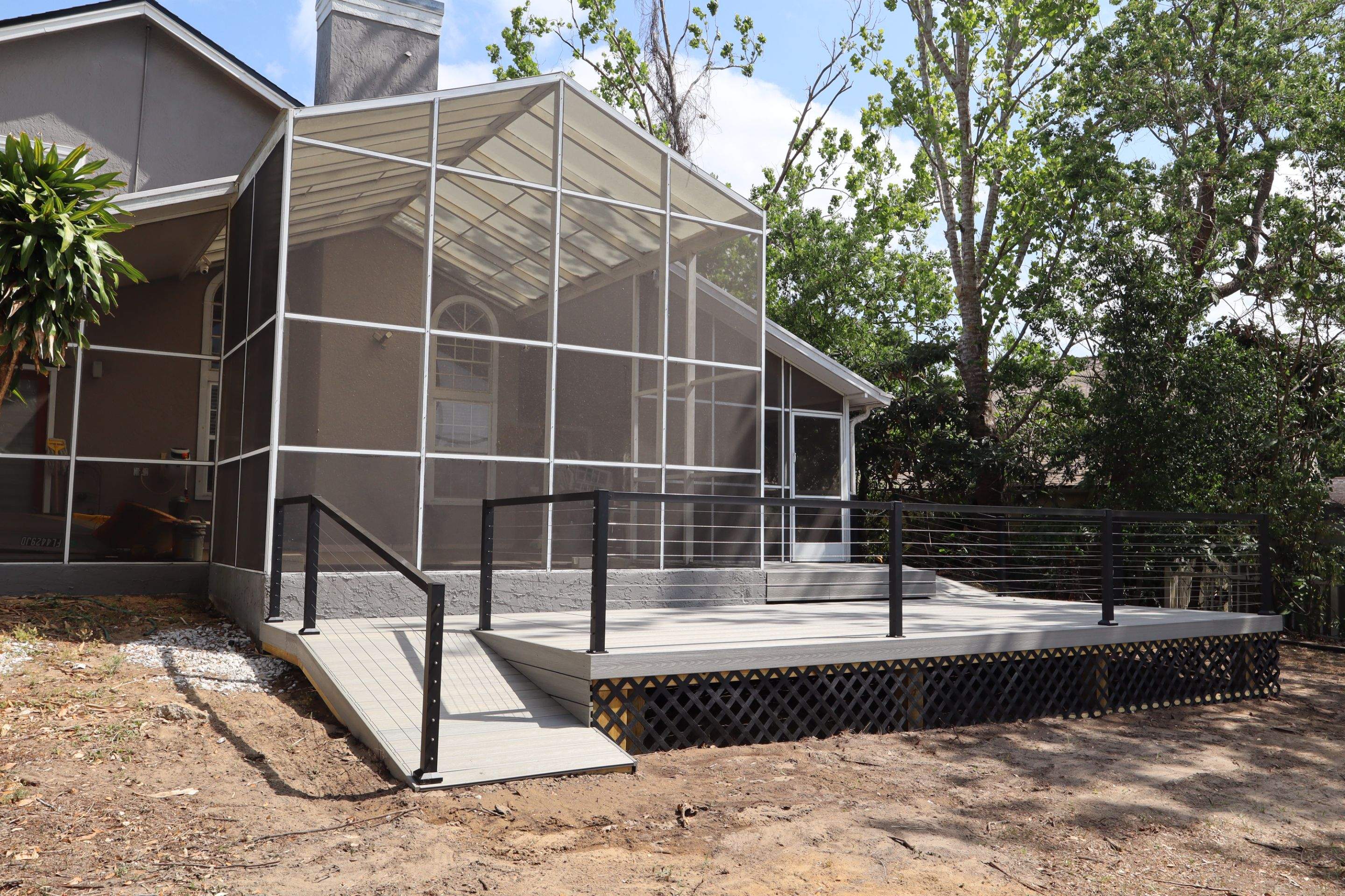 Composite deck and aluminum railings by Orlando pergolas 