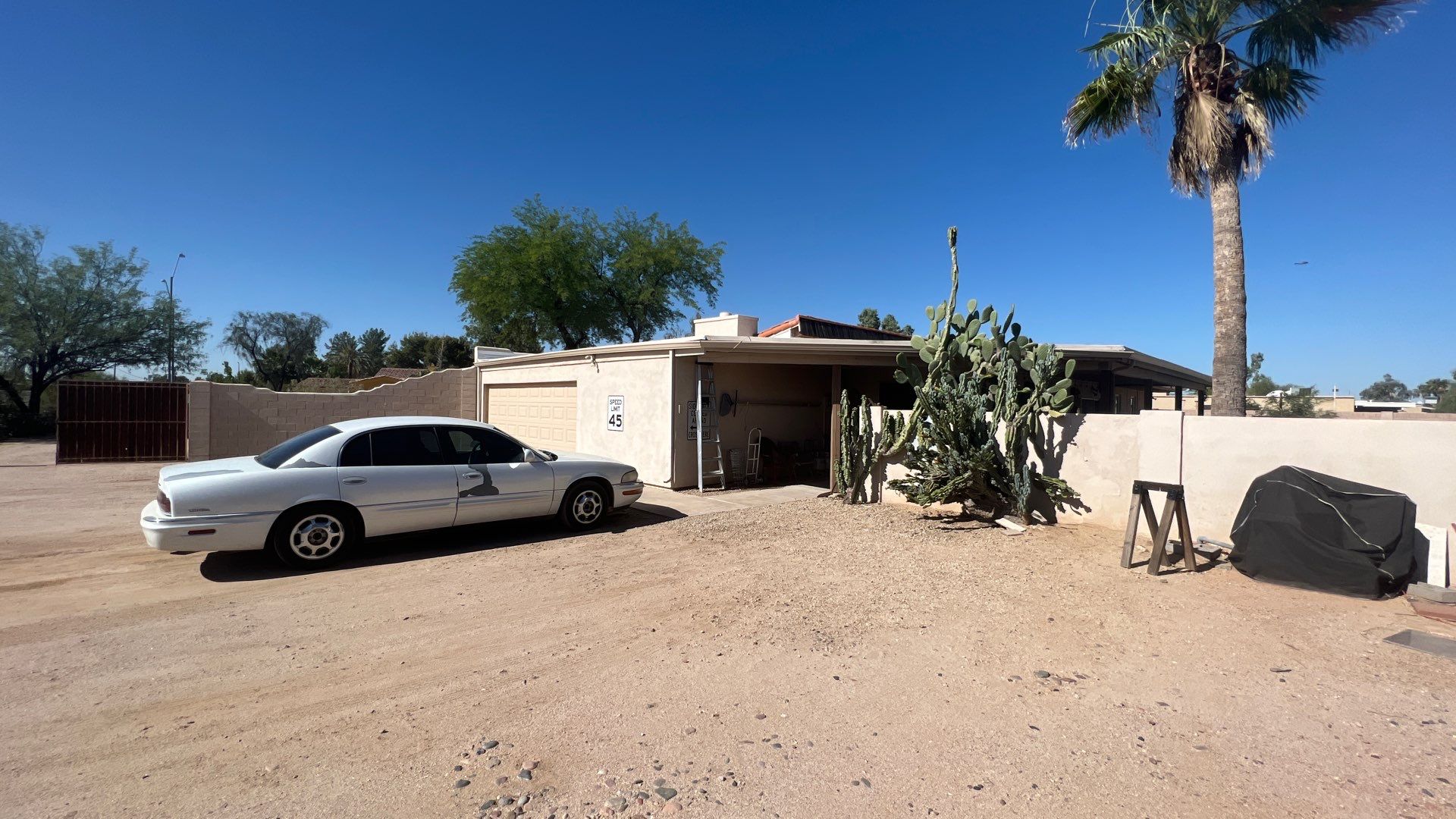 Ranch / Parapet Style; Single Family Home by Crash of Rhinos Painting & Garage Floors