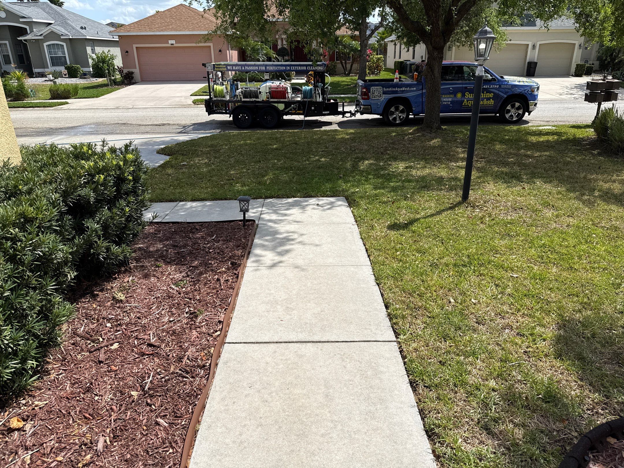 Driveway & Rear Wall Soft Wash | Lexington Community | Parrish, FL | Sunshine AquaWash by Sunshine AquaWash