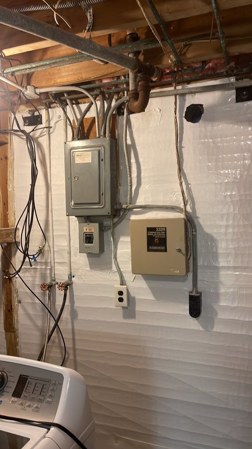Embedded Fiber Reinforcement and Basement Waterproofing using GrateDrain Waterproofing System by Toledo Basement Repair
