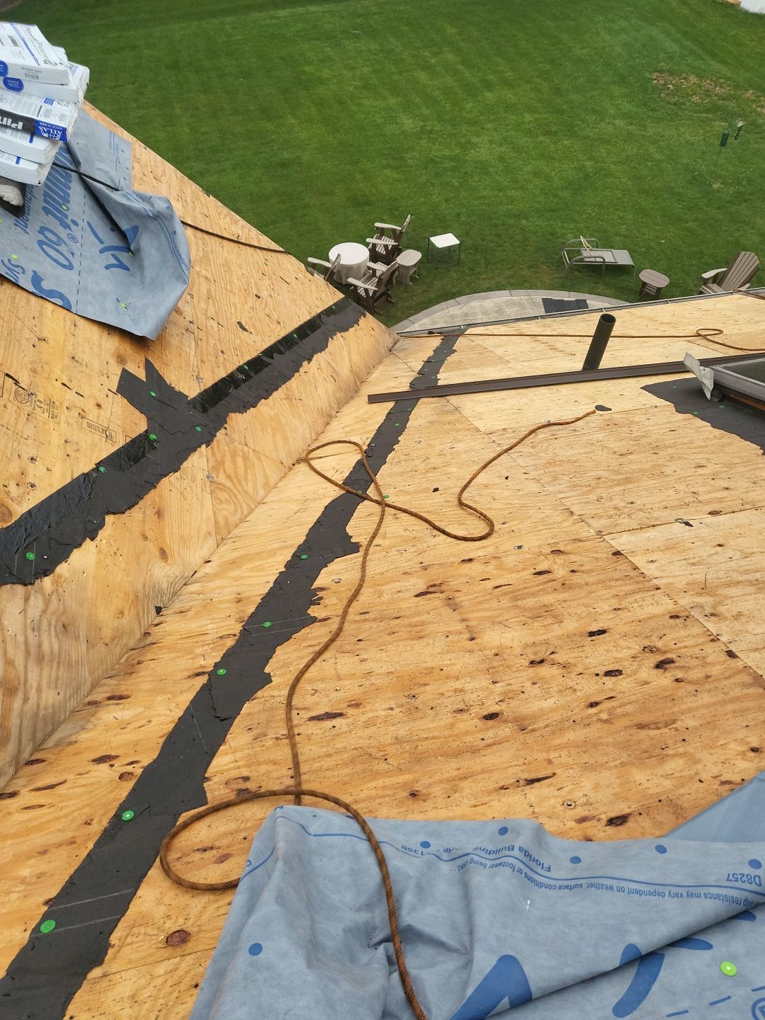 ATLAS PINNACLE COLOR: MAJESTIC SHAKE by Eagle Eye Roofing