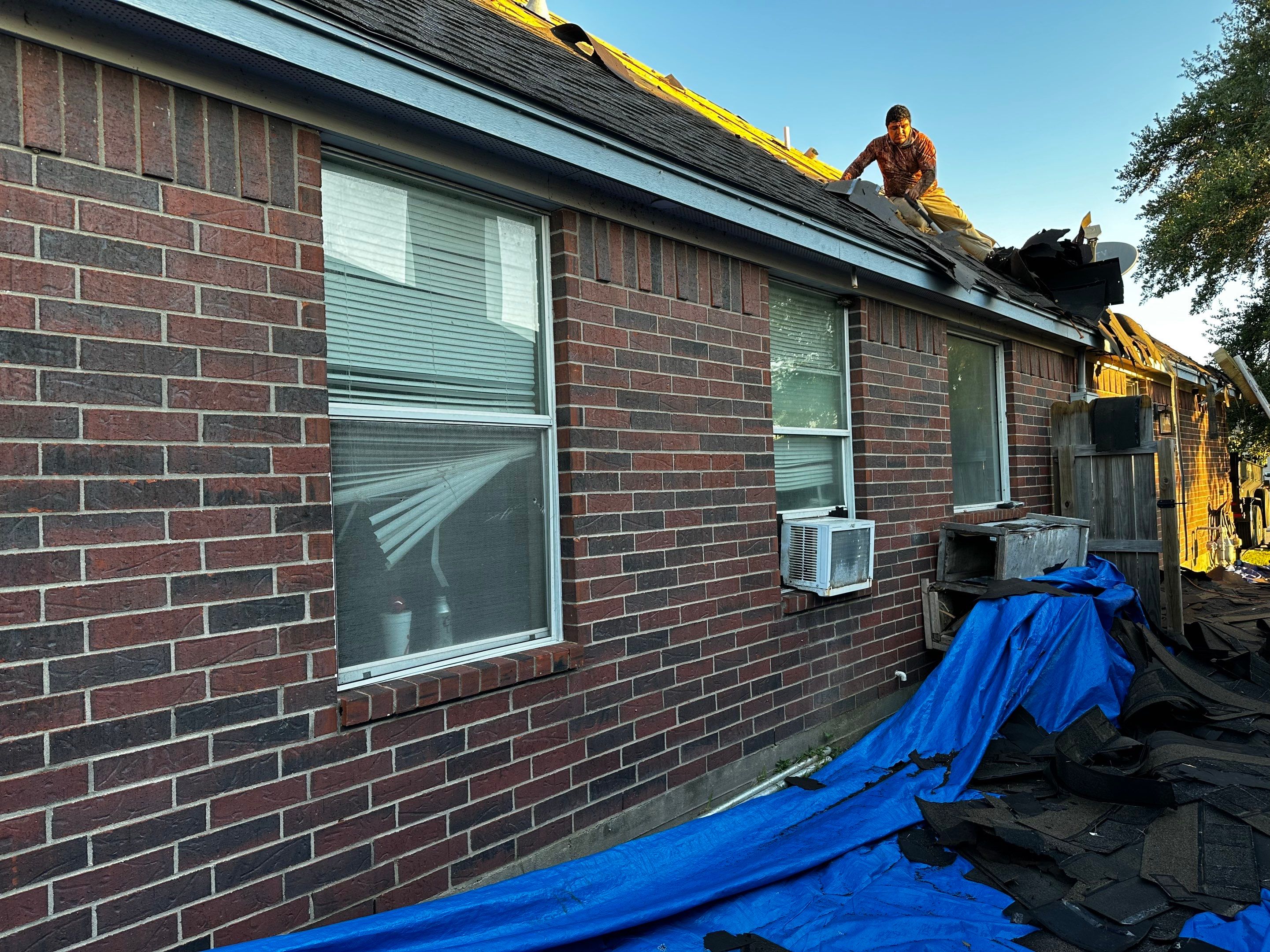 Gaf hdz charcoal by Motion Roofing